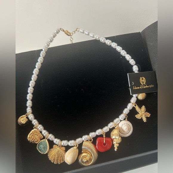 HoH1960 beach seashell gold charm pearl necklace | Poshmark