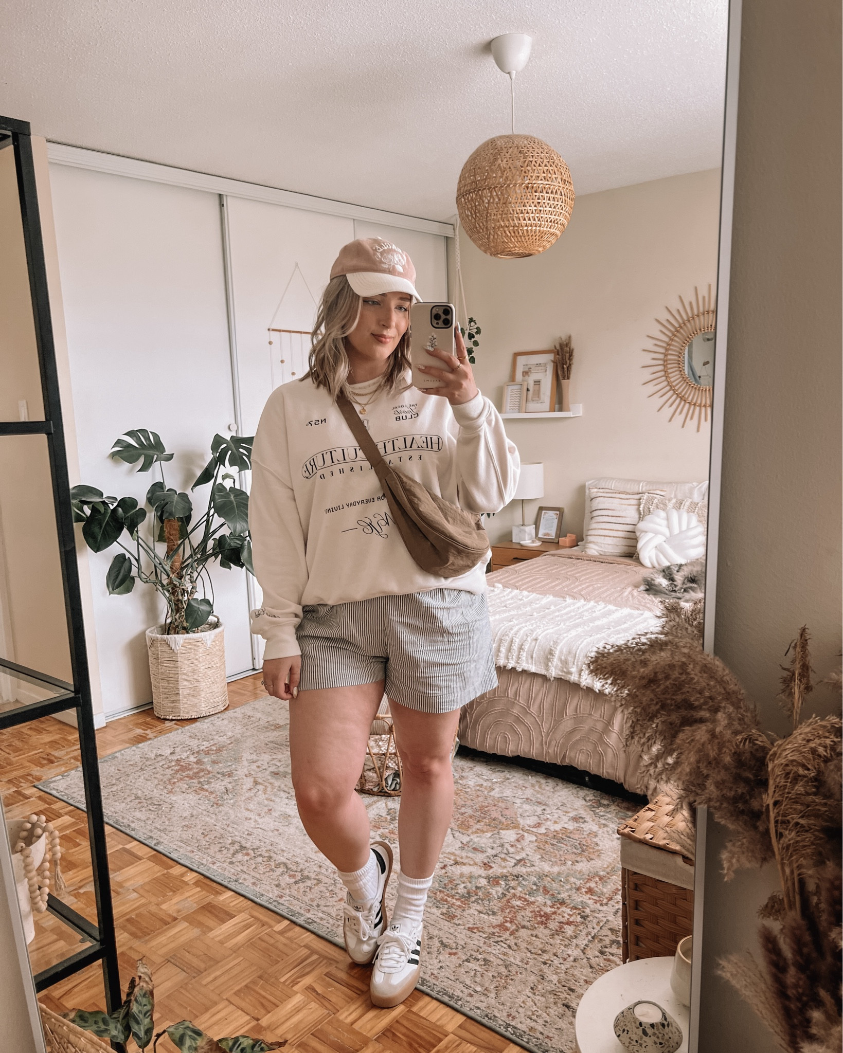 Casual midsize spring outfit - oversized graphic sweatshirt, boxer shorts, adidas sambas

Spring 2024 fashion trends, spring ootd


#LTKstyletip #LTKmidsize #LTKSeasonal