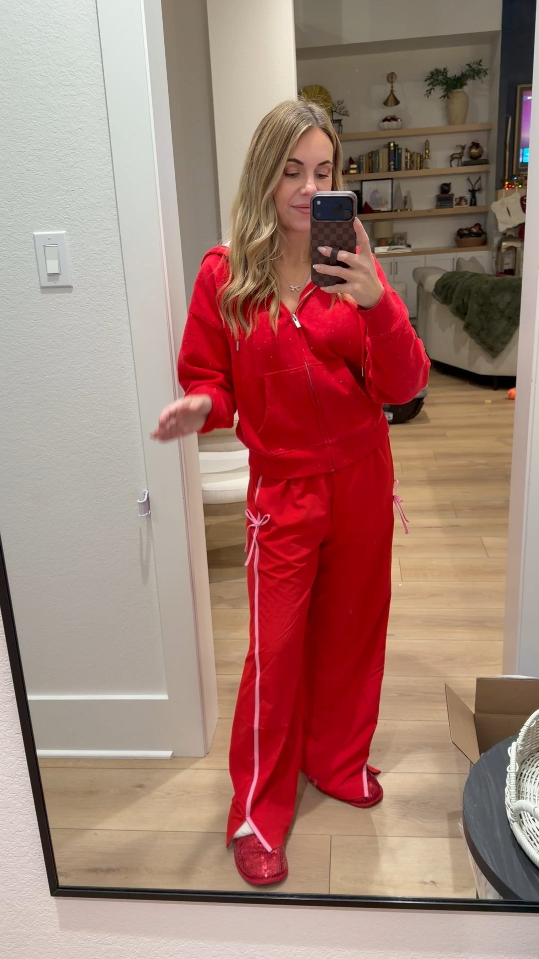 Did my true size smal in these wide leg bow pants. So cute for Christmas and Valentine’s Day! 

#LTKActive #LTKootd