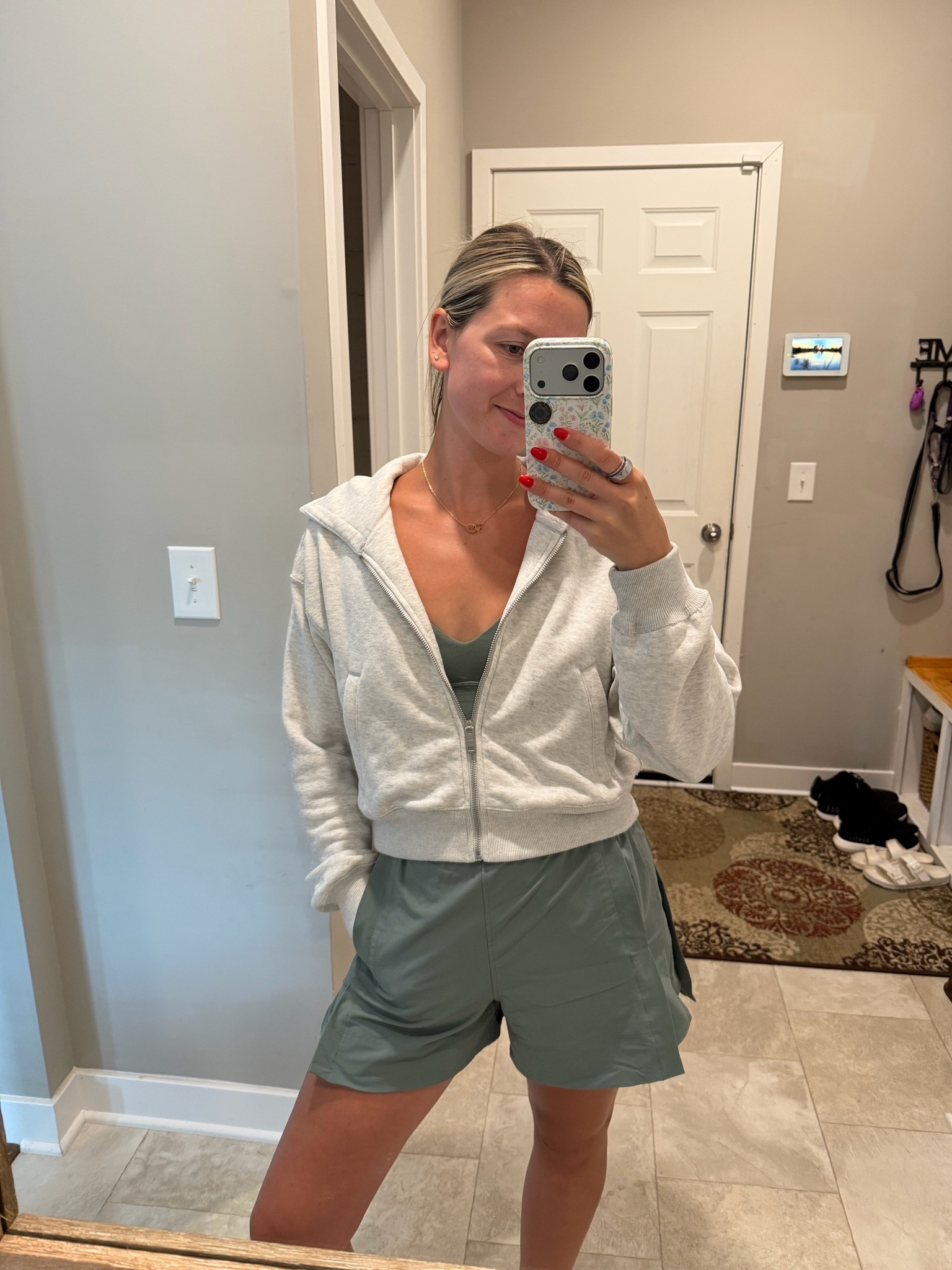 my Saturday mom ootd

#LTKootd #LTKmomlife #LTKdayinmylife
