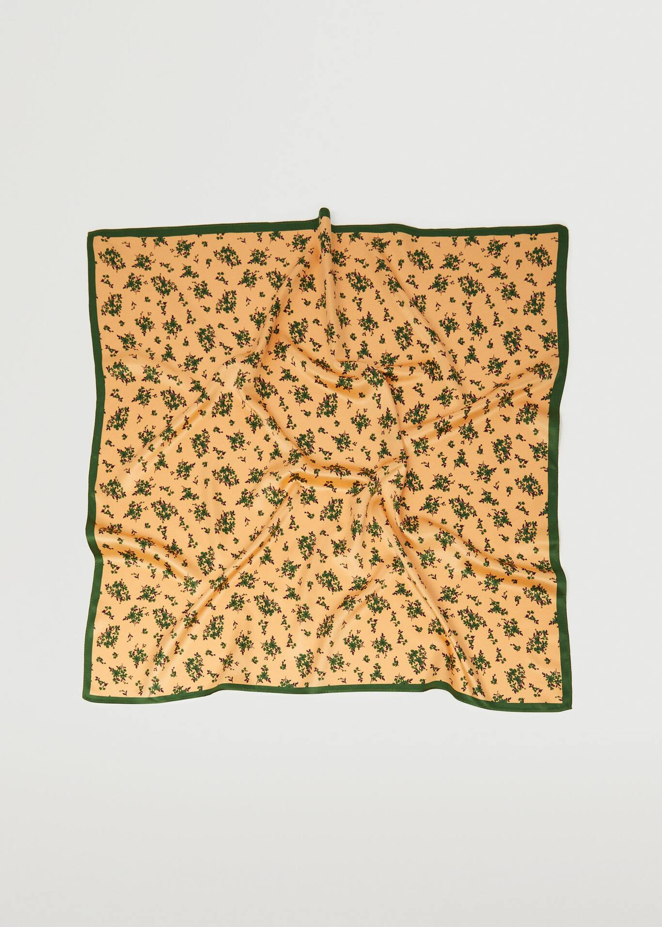 Floral printed scarf | MANGO (US)