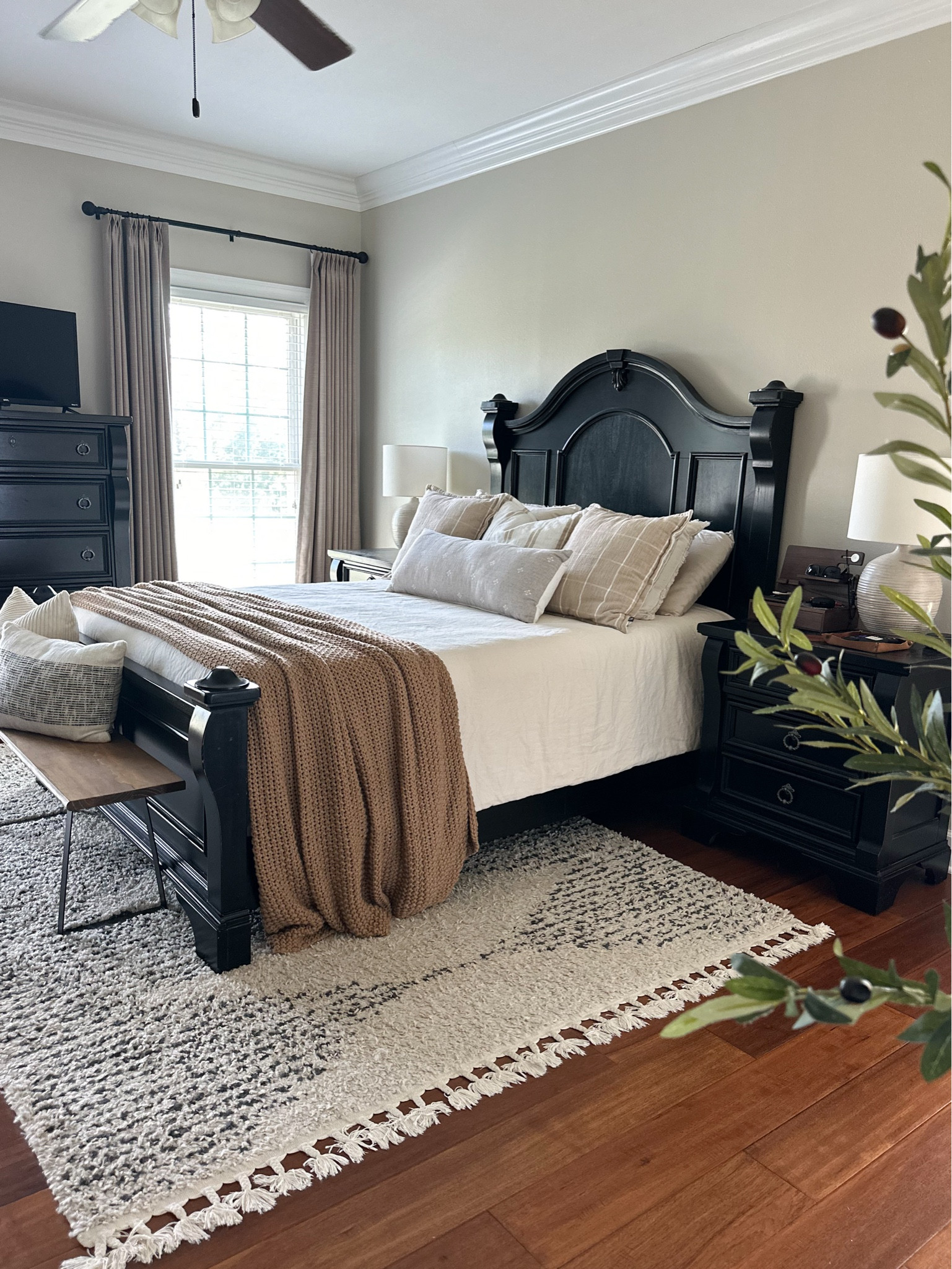 Target Circle 20% off Casaluna bedding! I have the linen blend comforter and the chunky knit blanket in warm brown. 🤎

#LTKSeasonal #LTKHome #LTKSaleAlert