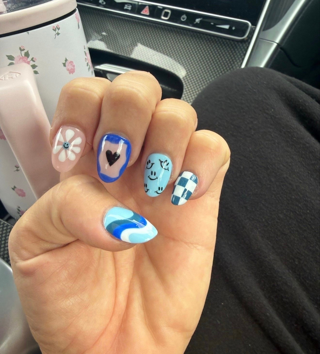 Statement nails are the accessory right now 💙

These custom press-ons are giving playful, cool girl energy and I love that every nail is different.

Tagged the Etsy shop + everything is linked on my LTK ✨

#LTKmomlife #LTKselfcare #LTKBeauty
