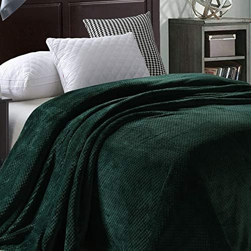 Exclusivo Mezcla Waffle Textured Soft Fleece Blanket,King Size Bed Blanket (Forest Green,90x104 inch | Amazon (US)