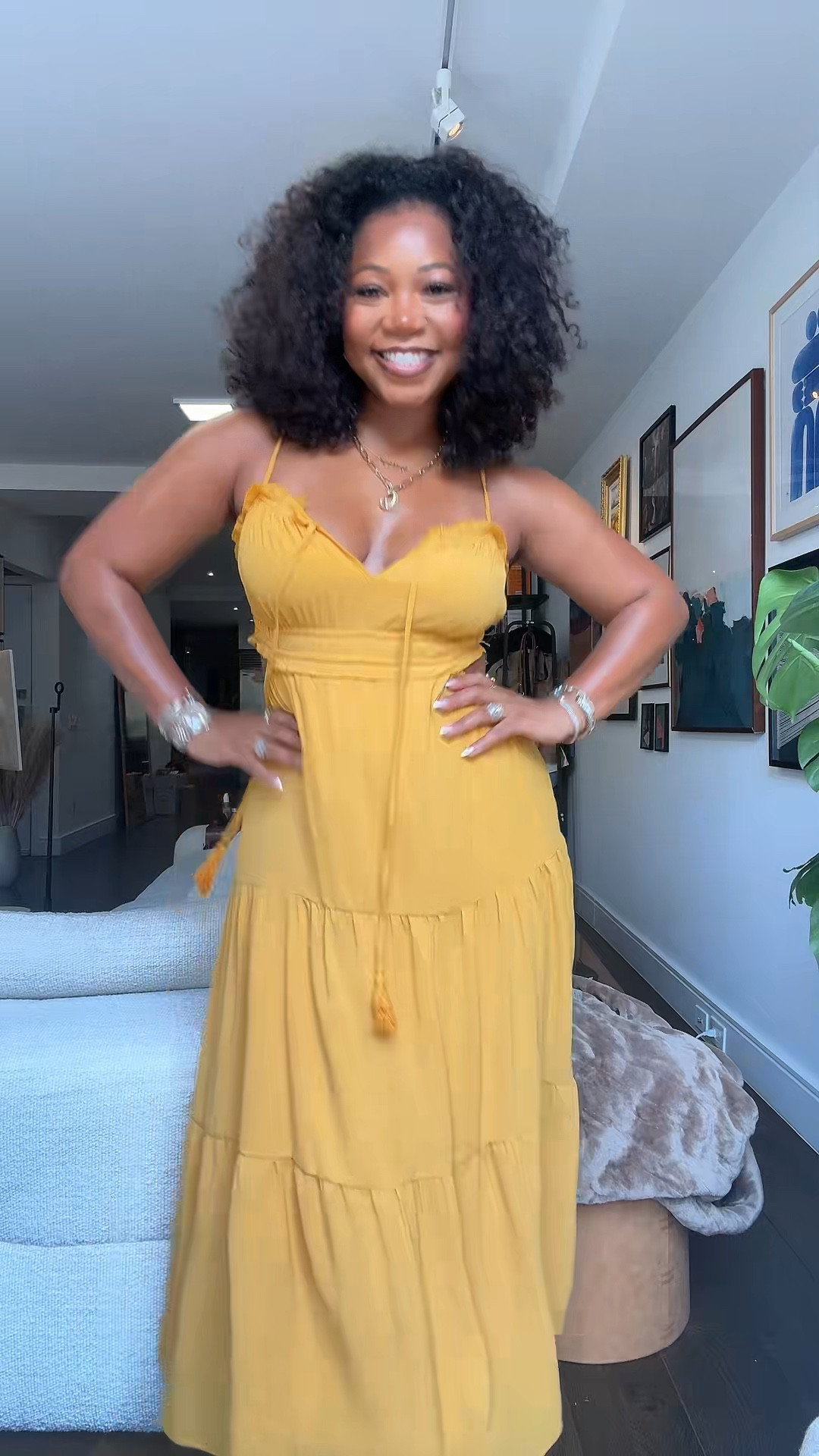 $35 to feel like the sun 🤩✨ 
5’9 200 lbs wearing a size large! Straps adjustable for bust 

#LTKMidsize #LTKFindsUnder50 #LTKStyleTip