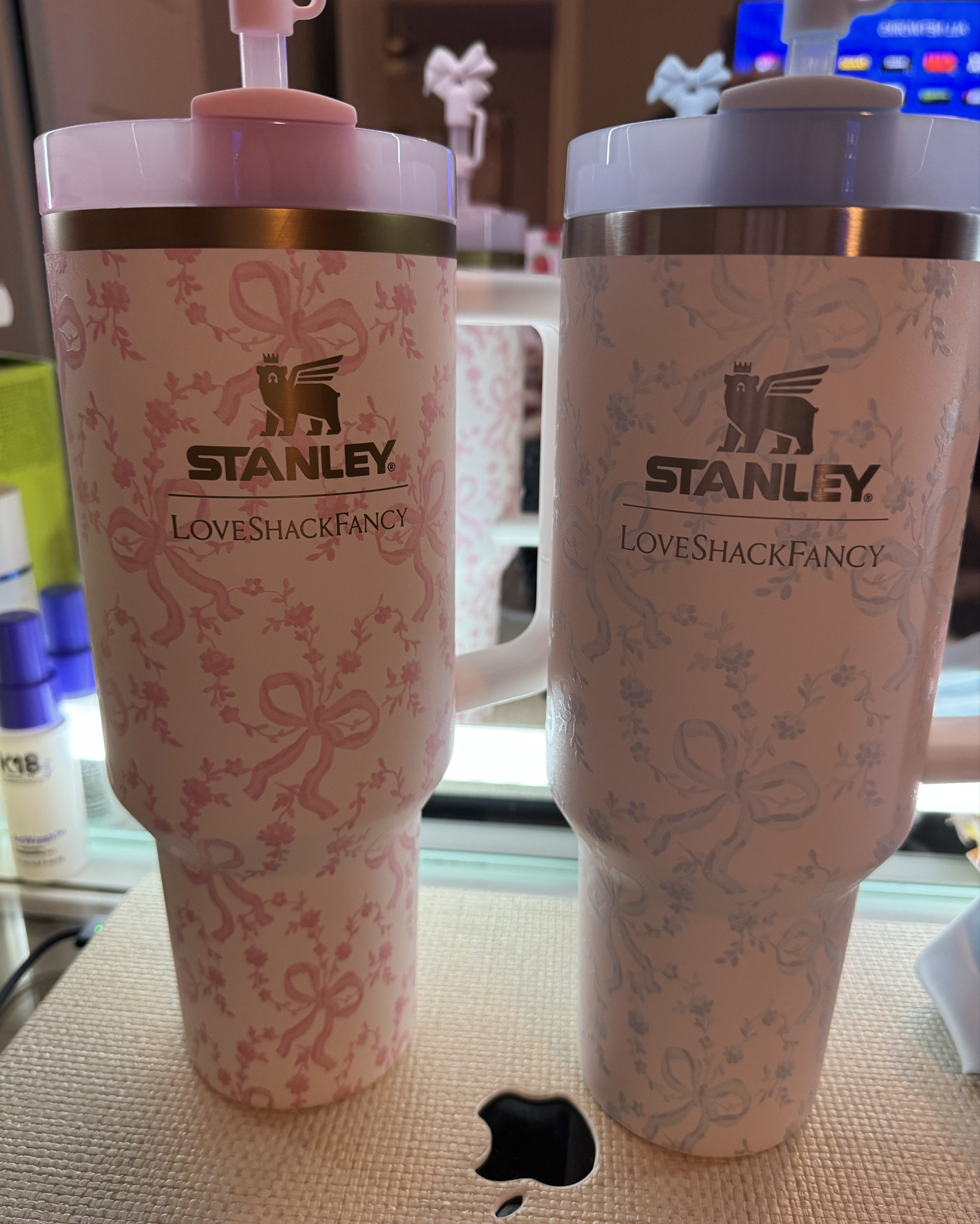 Bows? Stanley? Loveshack Fancy? 🎀💗😍

#LTKHoliday #LTKmomlife #LTKGiftGuide