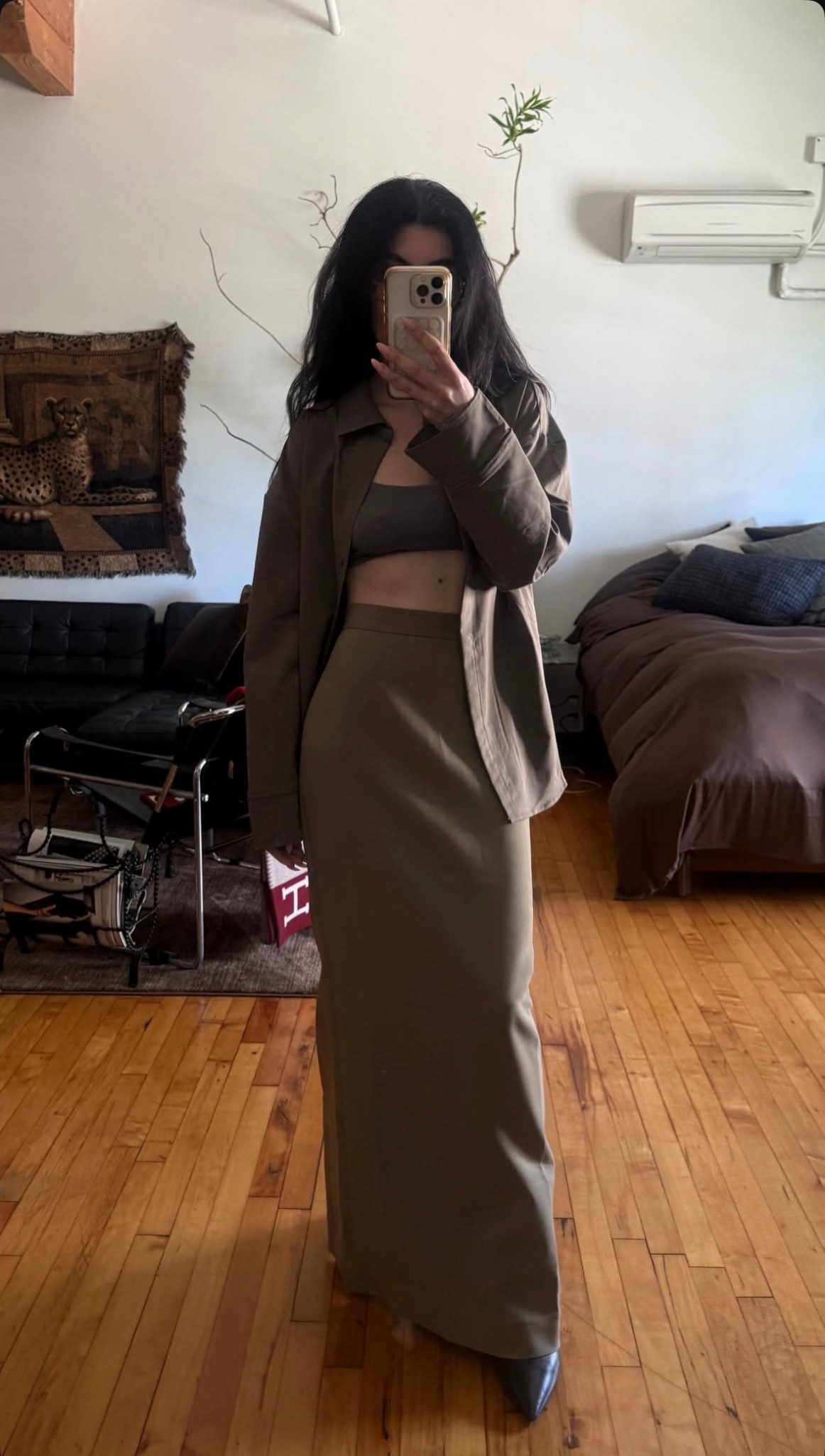 Little stories ootd 

Monochromatic style, monochromatic outfit, column skirt, maxi skirt, button up shirt, elevated casual style, chic outfit inspo

#LTKgrwm #LTKootd #LTKWorkwear