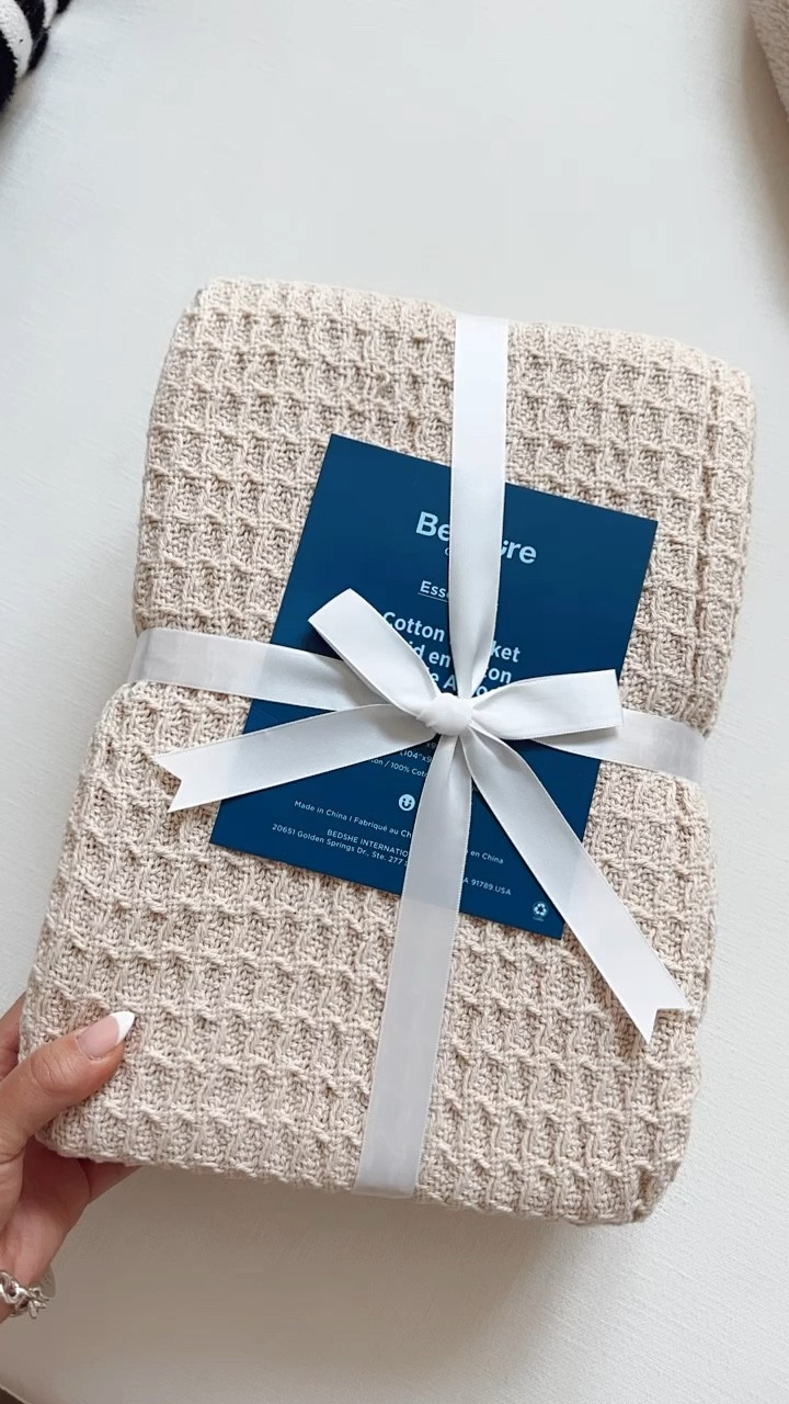Prime day deal! 
Luxury feel waffle blanket. Available in different sizes and color options. 
Color pictured is “tannish linen”. 


#LTKhome #LTKunder50 #LTKxPrimeDay