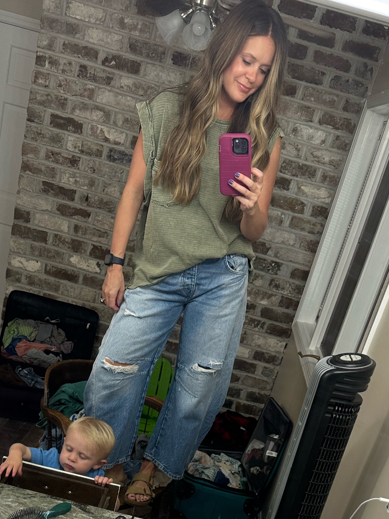 BARREL JEANS...... I'm a FAN 🩷🙌🏻

Wearing size 27 in jeans and small in top. 

#LTKstyletip #LTKtravel #LTKfindsunder100