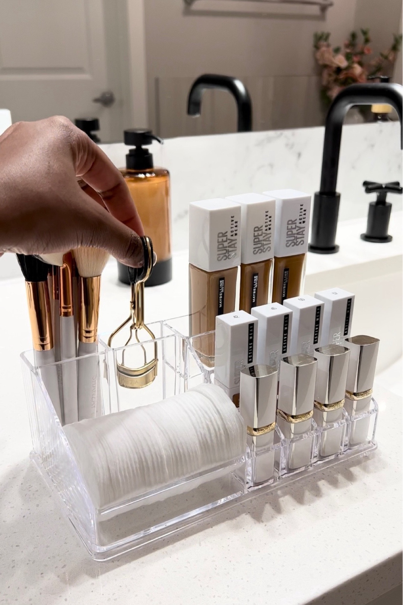 😆😆😆
Organizing my beauty finds that I picked up from @Walmart!  😍🎉

Walmart is offering savings on HUNDREDS of items online at Walmart.com and in-store! 🎉

To shop all these Walmart.com savings, click the links below! 💕


@shop.ltk #liketkit liketk.it/xx #walmartbeauty

#LTKStyleTip #LTKSaleAlert #LTKHome