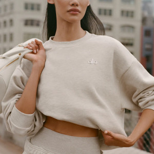 Everything I own from the Oatmeal Heather line at Alo Yoga 

 #LTKfitnessgoals #LTKActive #LTKMidsize