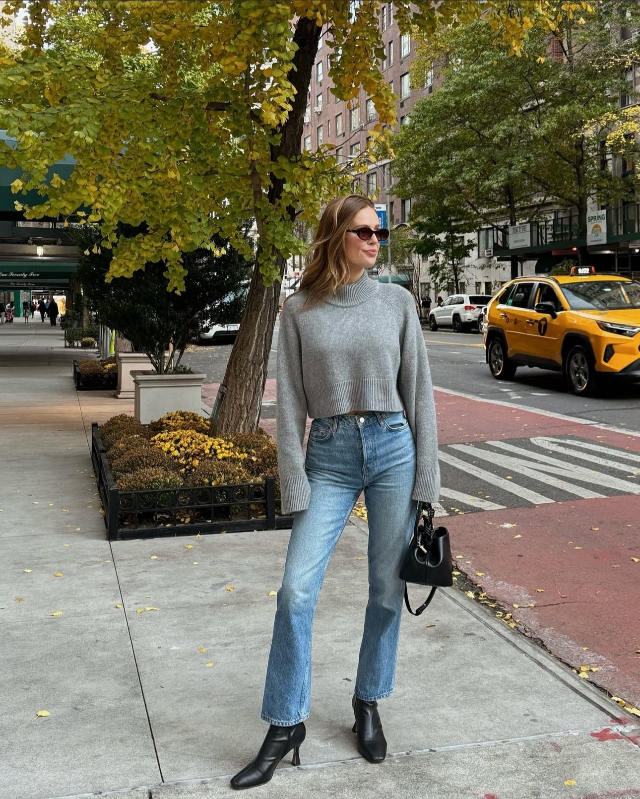 Fav ref jeans, great with loafers/ballet flats. I took my normal size 