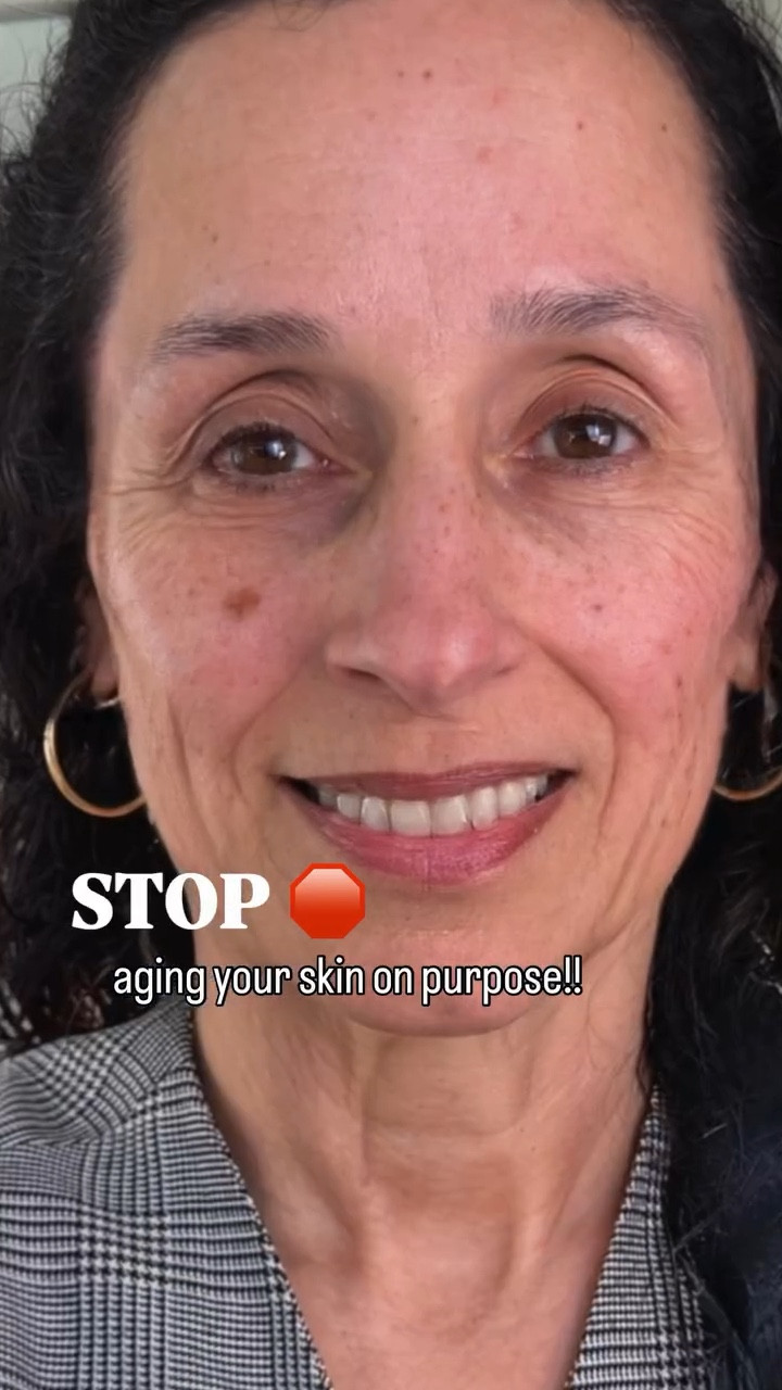 Reminder: 🚨 USE SUNSCREEN 🧴BUT iUNIK Beta-Glucan Sunscreen goes beyond protection 👏🏼💙

Currently one of my favorite sunscreens and it is from @iunik_official 

#stopaging #iunik #iuniksunscreen #spf #essentials