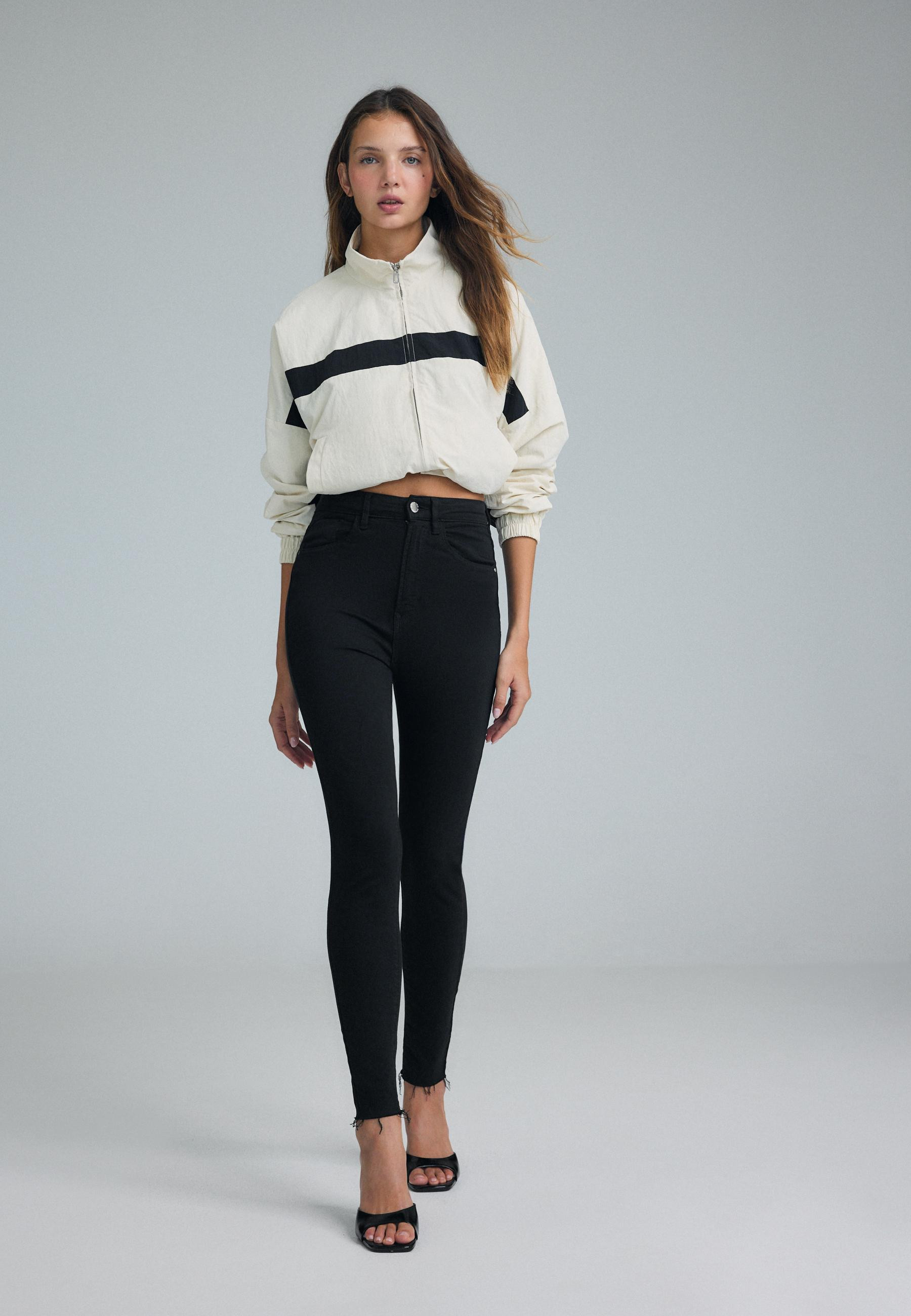 Stradivarius High-waist skinny jeans  Black 4 | Stradivarius (UK)