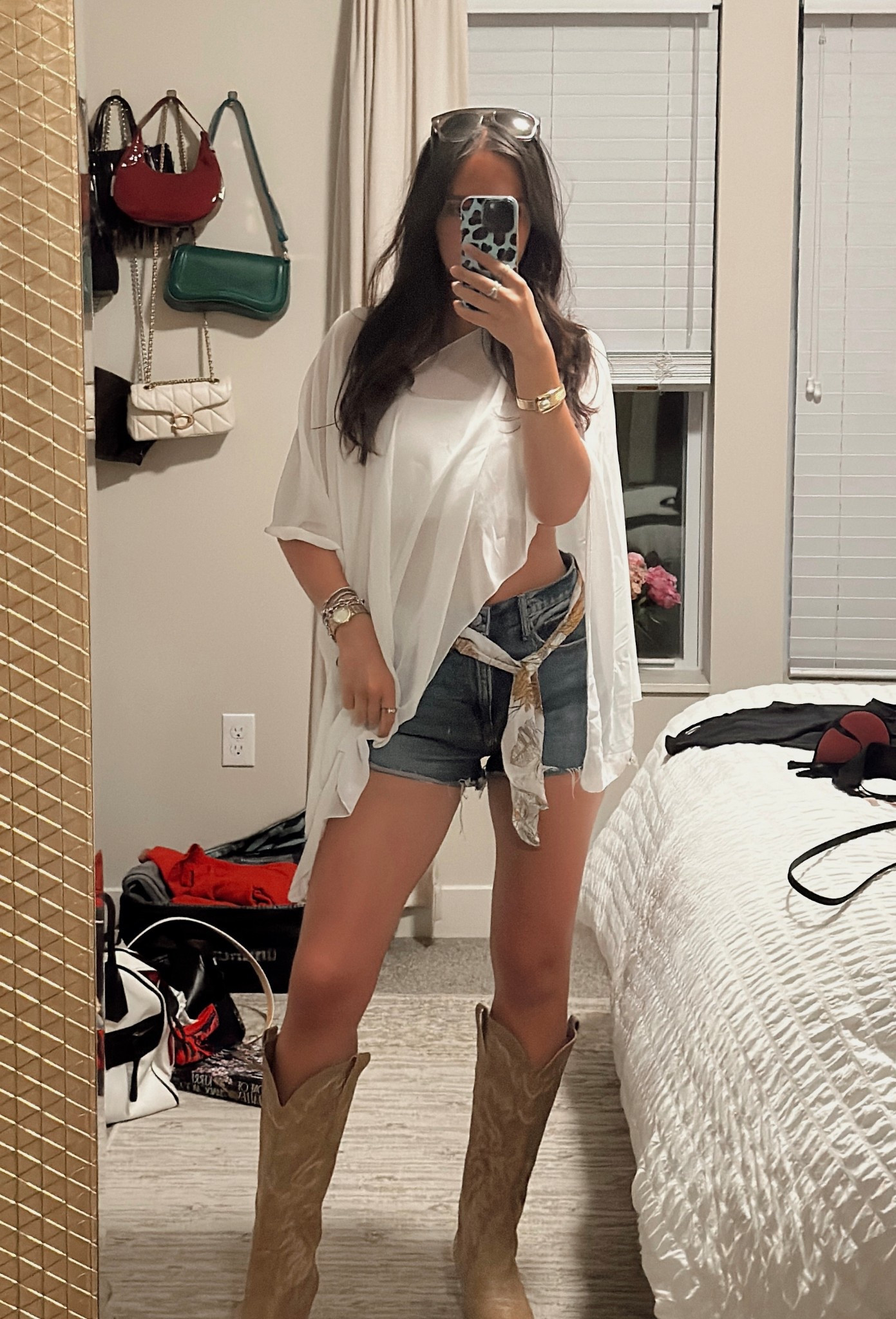 ok so ponchos are back 

#LTKShoeCrush #LTKStyleTip #LTKSeasonal