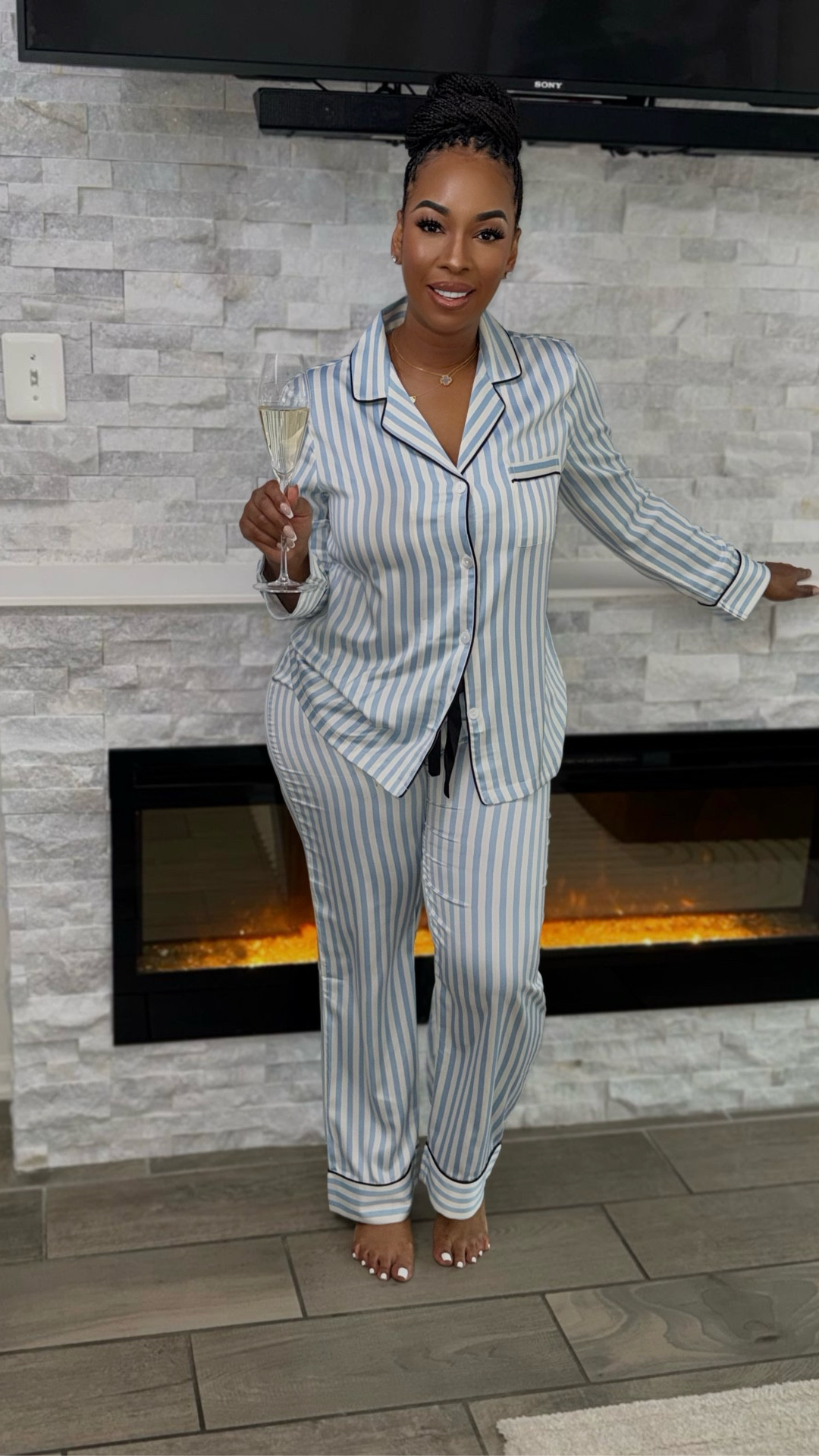 Luxury at affordable prices! With this snow storm coming soon, I’ll be in nothing but comfortable pajamas all weekend! I saw these satin pajamas on Amazon and instantly feel in love. Satin, soft, and very chic. Giving Rich Wife vibes for sure! Go grabs these to add to your collection 💙
