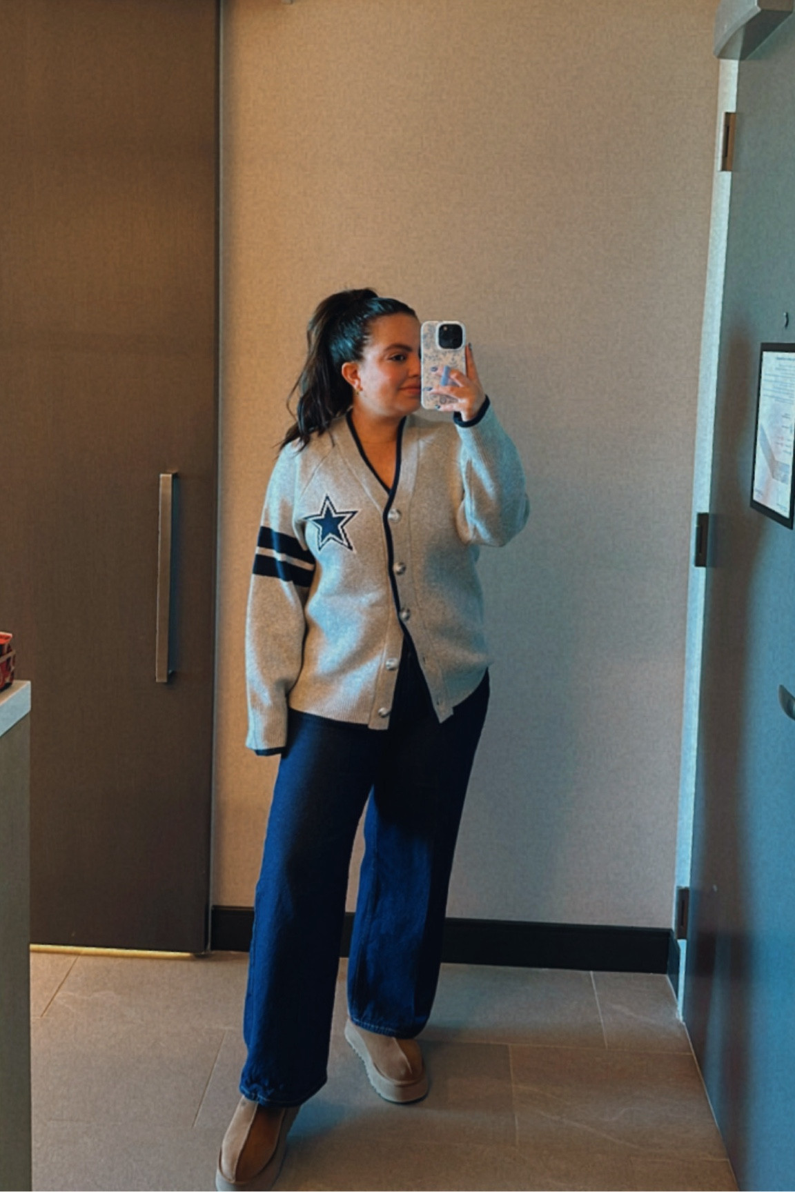 Fall outfit, cowboys cardigan , flare jeans , athleisure, Abercrombie 

#LTKHoliday #LTKStyleTip #LTKSeasonal