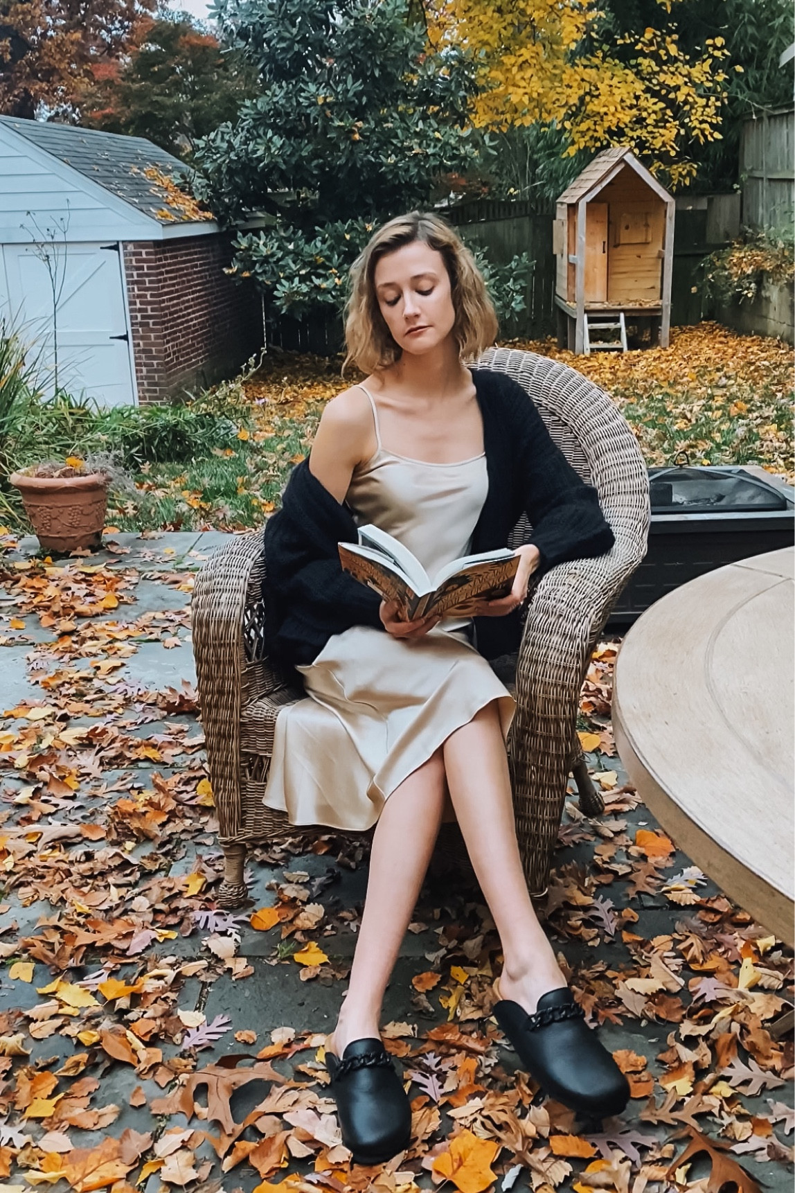 A cozy chic fall look & this slip dress is currently on sale! Perfect for holiday outfits!

#LTKHoliday #LTKSeasonal #LTKsalealert