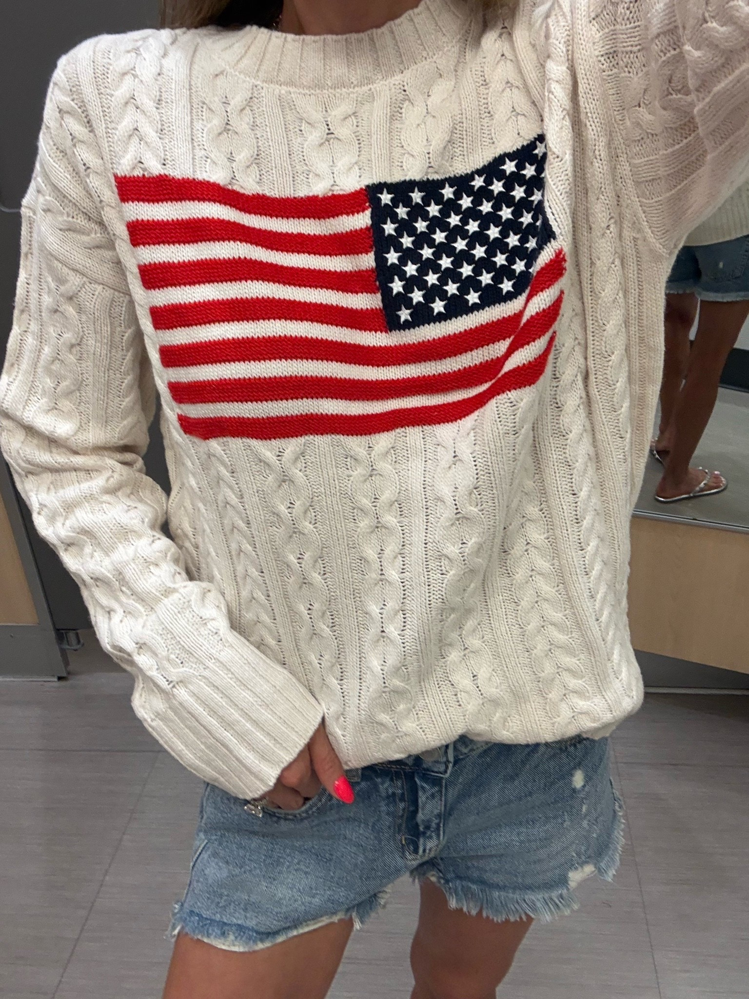 Grab this trending American flag sweater before it’s gone! Wearing xxs and it has an oversized fit

#LTKPetite #LTKootd
