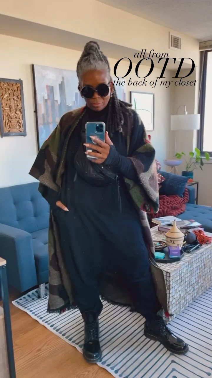 From my closet to Poshmark.  Not only do I ❤️ this jumpsuit, but I found 3 diff versions of it for 50-70% off on Poshmark.  Toss in the Doc Martens, Kimono from @kaftanated on IG & Rebecca Minkoff Fanny pack & you’ve got a great vintage outfit 😉

#LTKstyletip #LTKplussize #LTKsalealert