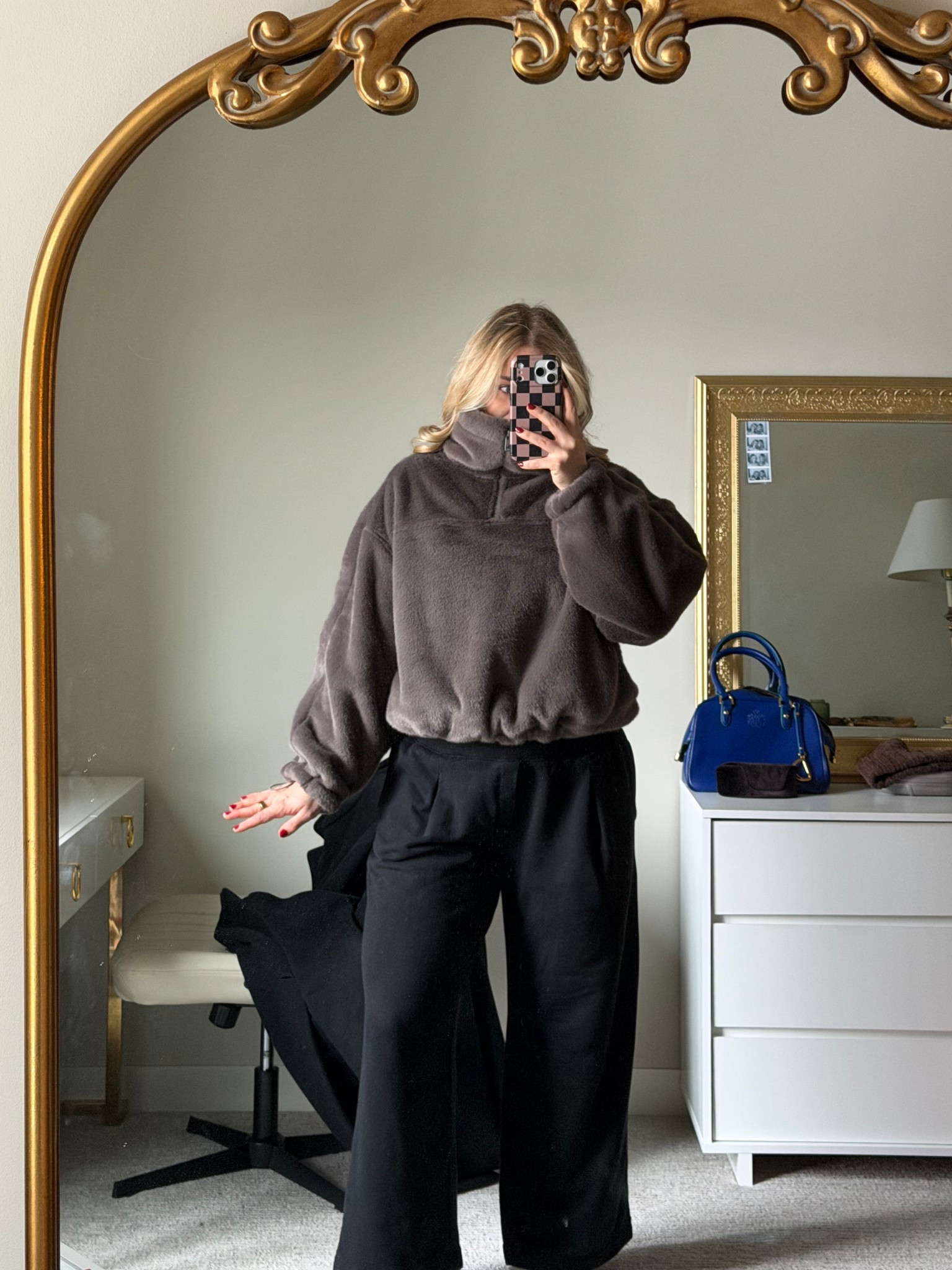 the comfiest and softest sweater


#LTKGiftGuide #LTKdayinmylife #LTKootd