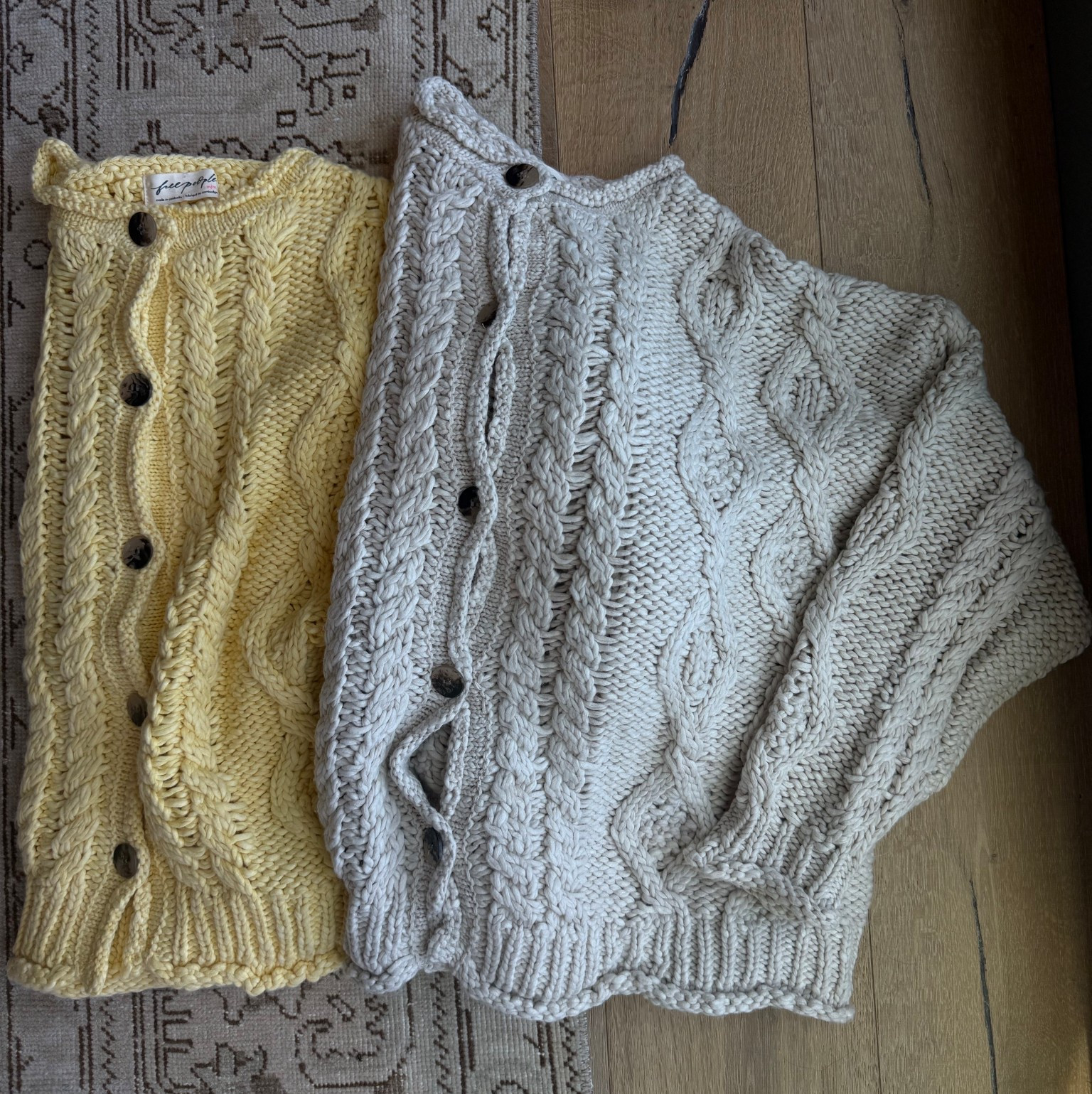 Dreamiest knit cardigan! Perfect for chilly spring mornings✨

Dressupbuttercup.com #dressupbuttercup #dederaad


#LTKootd #LTKSeasonal #LTKmomlife