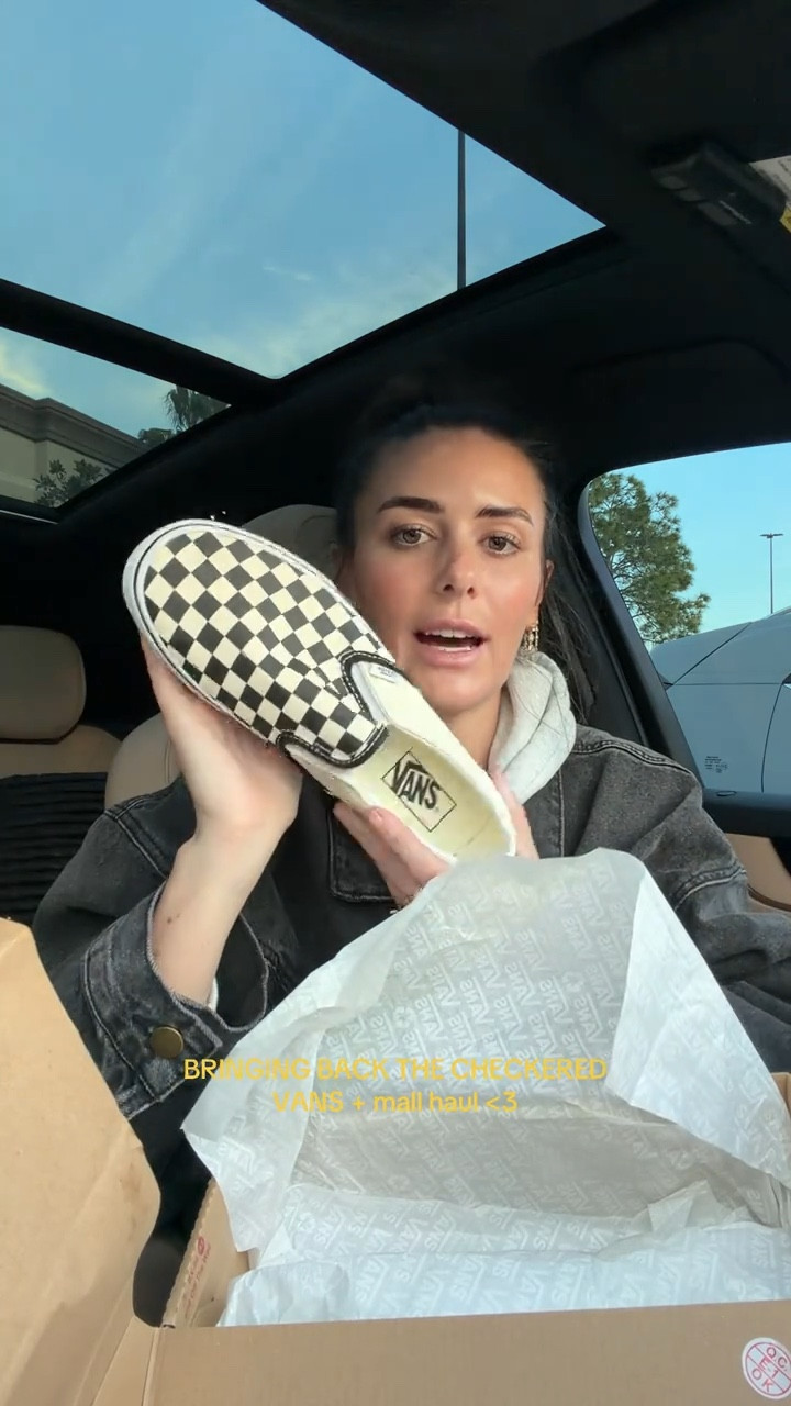 BRINGING BACK THE CHECKERED VANS + mall haul <3

#LTKvlog #LTKSeasonal #LTKootd