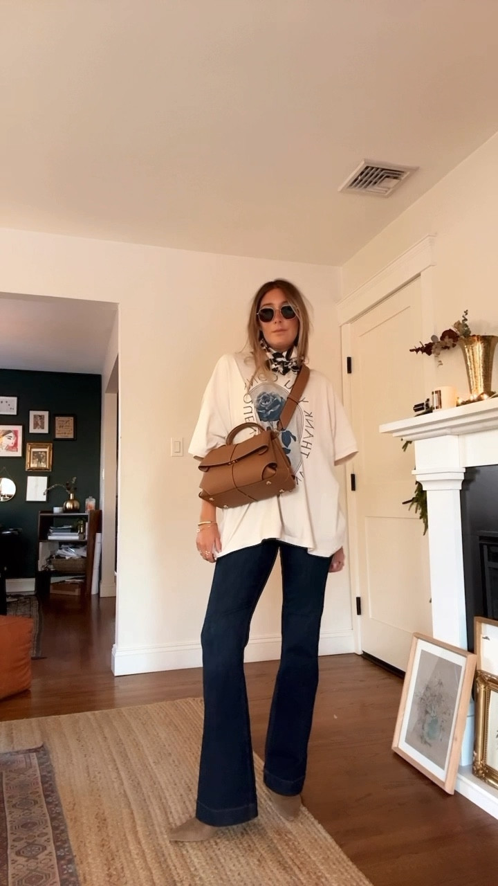 @spanx denim + tee shirt kind of outfit! @spanx just launched their first-ever sculpting denim - SPANXsculptTM  ReDefine 🙌🏼 They are sooo comfortable and they have these fibers help literally sculpt all the right areas! This is the flare, but they have a straight leg too - more in stories! Comment SHOP and I will DM you the link! x #spanxpartner code: CAITLYNXSPANX for 20% off!