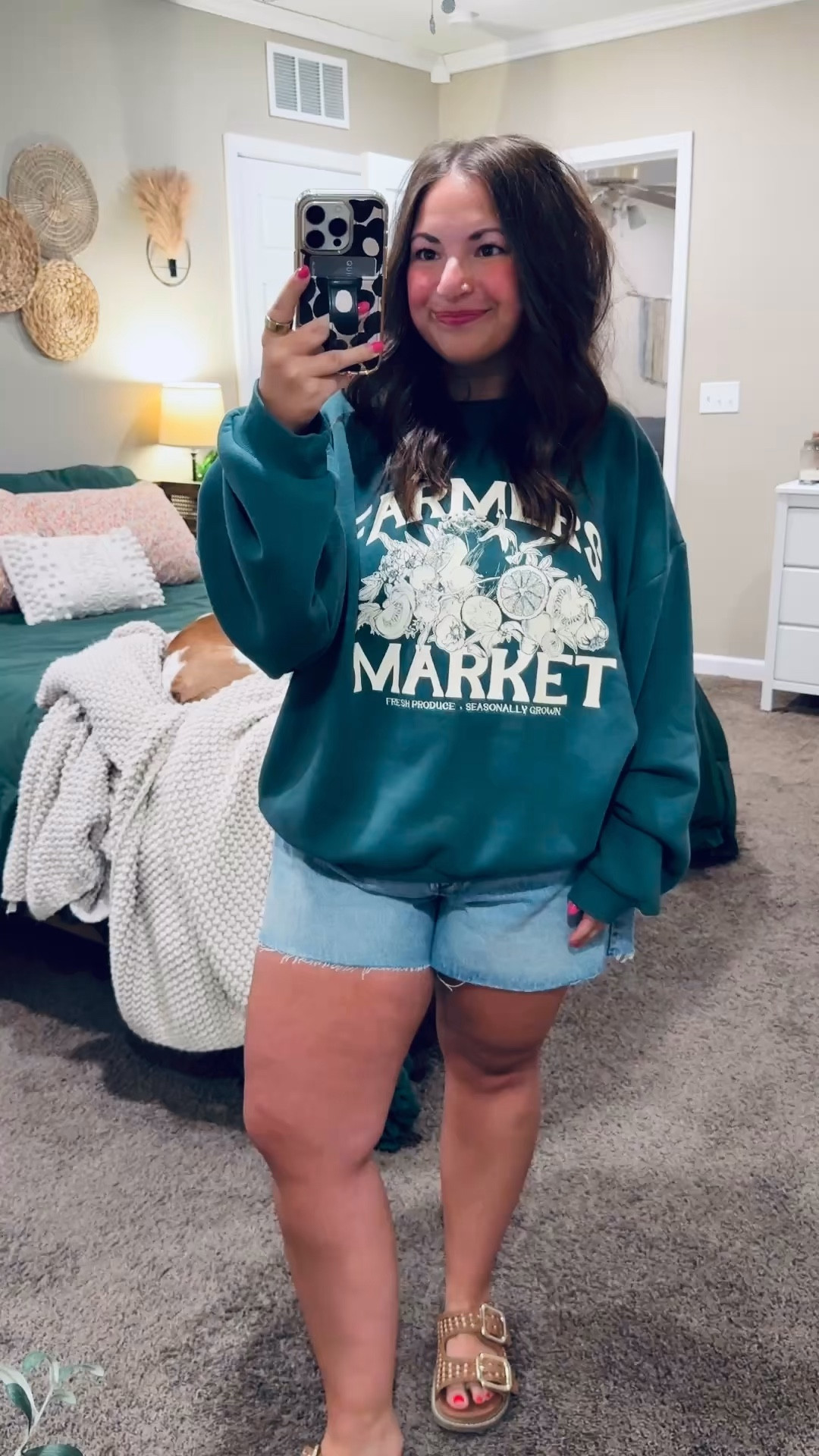 Couldn’t pass up this cute Farmers Market crewneck from Target 🍓 Such a fun, casual piece for Spring.

sandals: fit true to size // wearing a 5
denim shorts: fit true to size // wearing a 14
crewneck: fits oversized // wearing a large 

 

#LTKootd #LTKMidsize