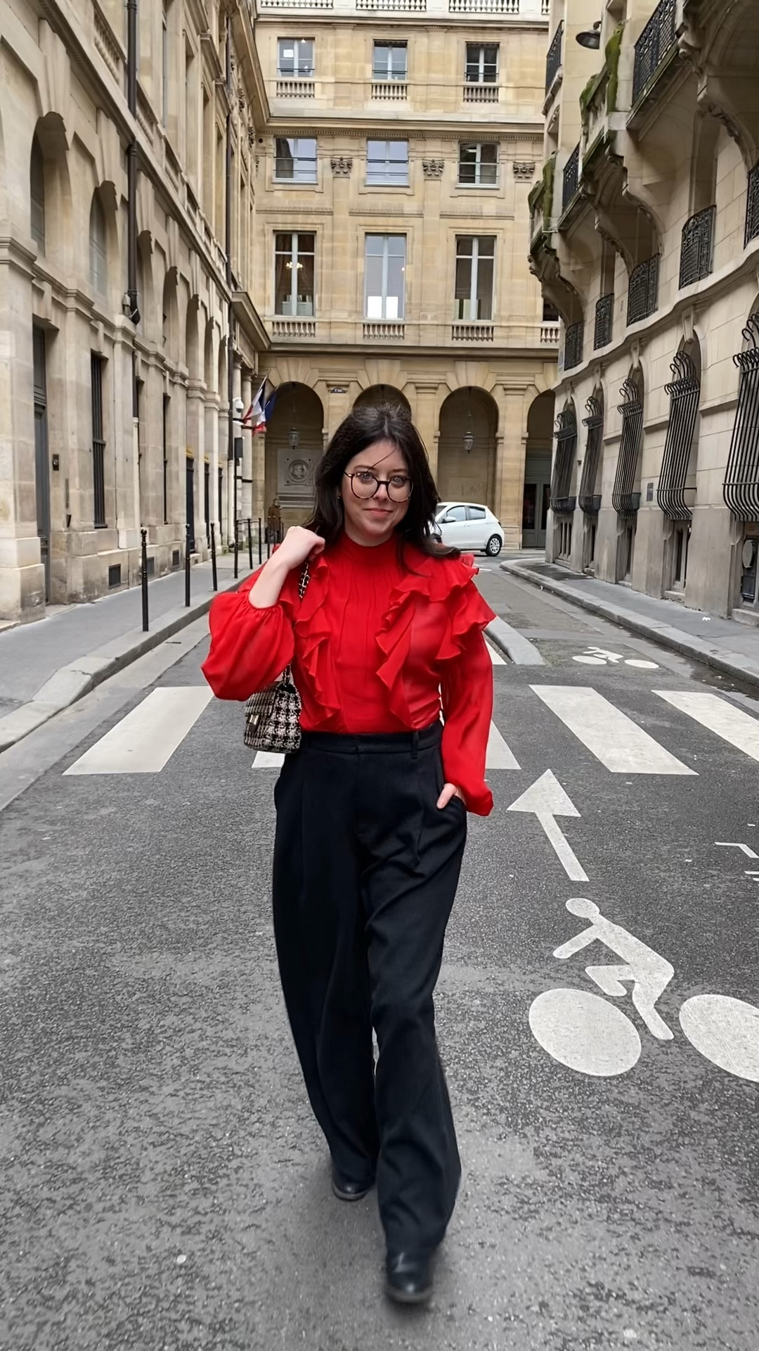 Petit look avec ma blouse Giambatista Valli 

#LTKSpringSale #LTKSeasonal #LTKVideo