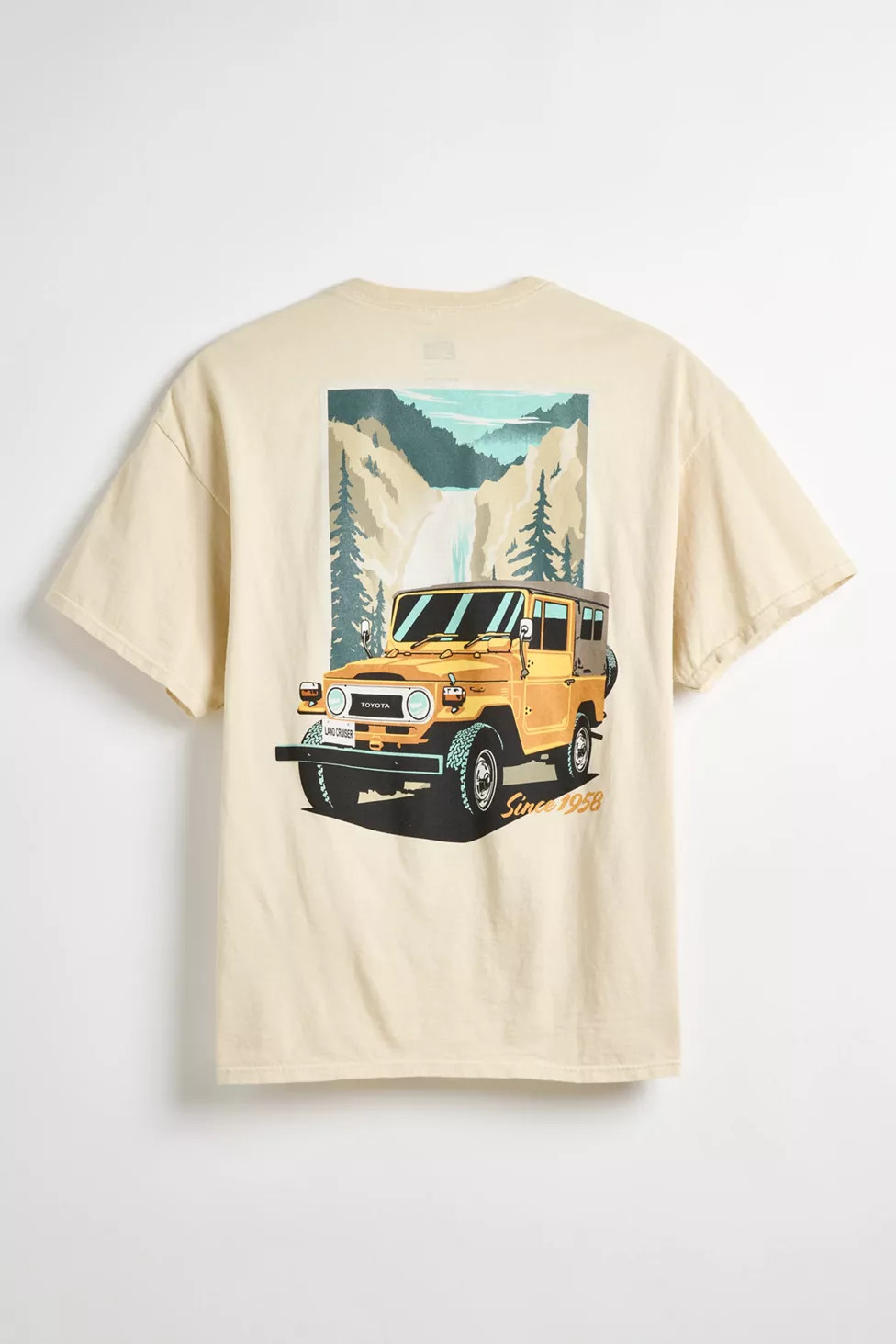Toyota Land Cruiser Vintage Graphic Tee | Urban Outfitters (US and RoW)