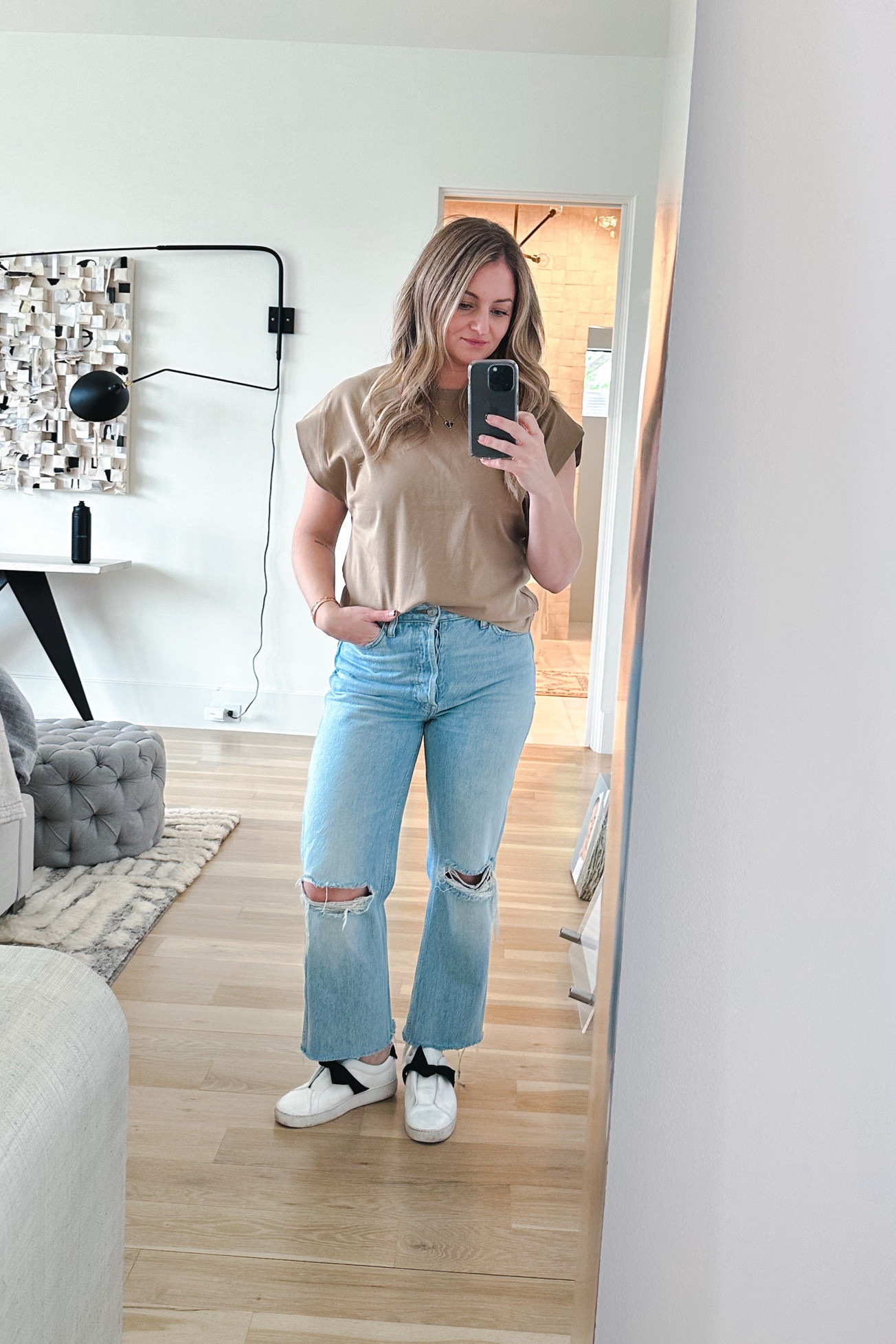 Loving the simplicity of this tee and jeans! I’m feeling out together and comfy! 

Shocker: no black 🤣🤣

My jeans and shoes are old, and I tagged the shirt, but beige isn’t online  