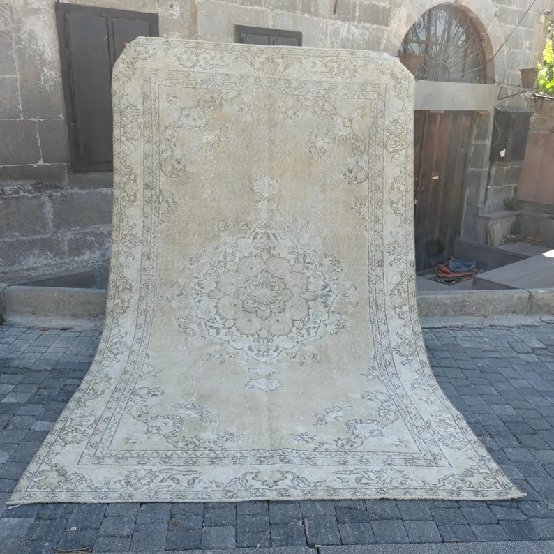 5.22' X 8.46' Vintage Turkish Muted Livingroom Rug 5x8: Handmade Wool Anatolian Rug - Etsy | Etsy (US)