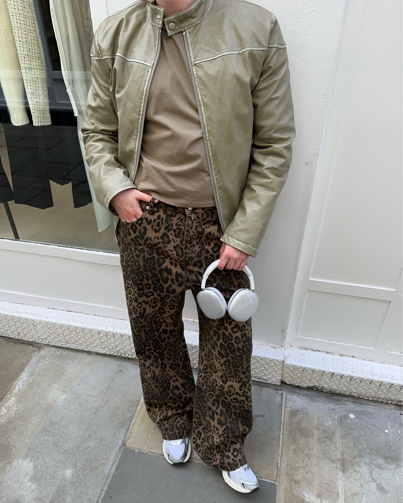 Wardrobe Staples
Outfit inspiration, leopard print, jeans, leopard trousers. AirPods, jacket, ASICS, neutral, ootd, outfit of the day, streetwear fits 

#LTKSeasonal #LTKmens #LTKeurope