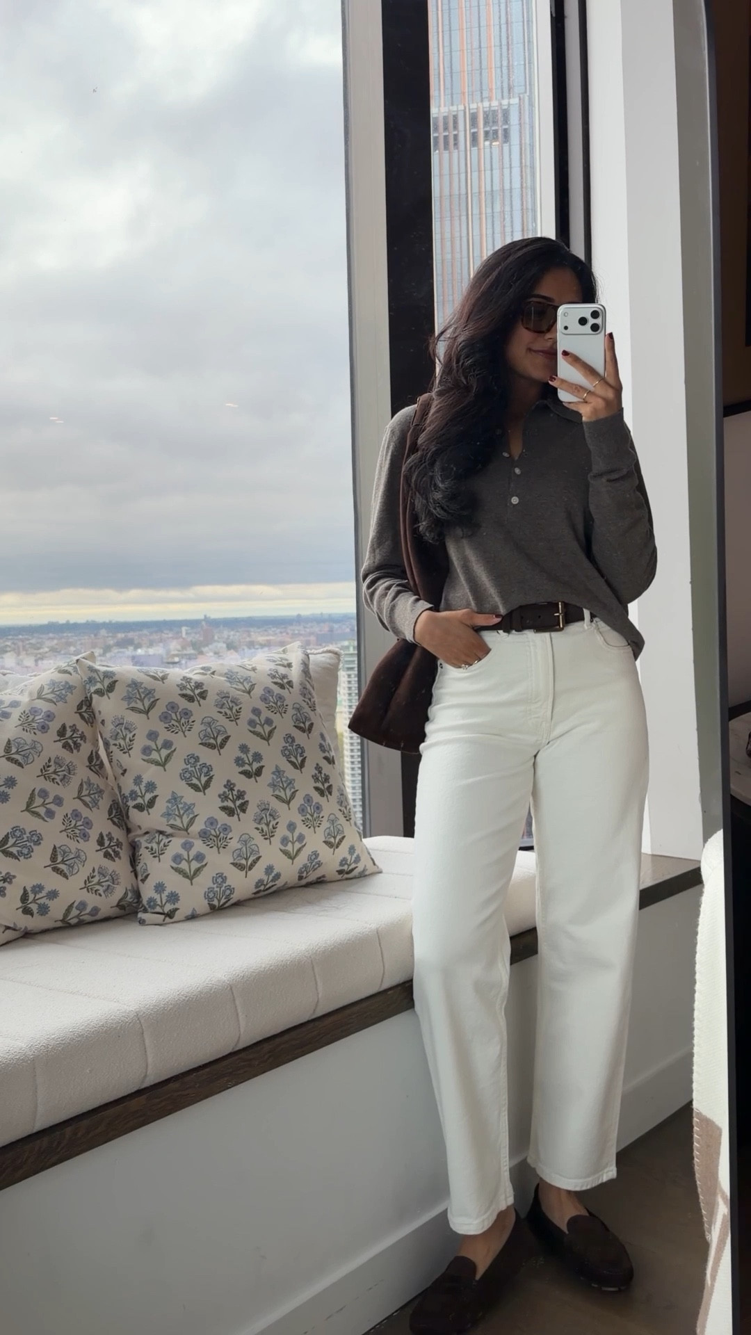 What I’m wearing today - three months postpartum. Wearing a size small polo and size 26 in the jeans

Breast feeding friendly outfits autumn style 