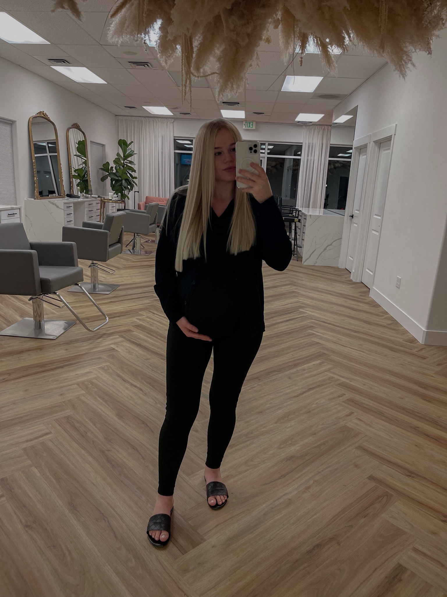 🤎37 weeks pregnant and wearing jumpsuit size S(4). Really comfortable!!! 
Pregnancy, bumpsuit 

#LTKbump