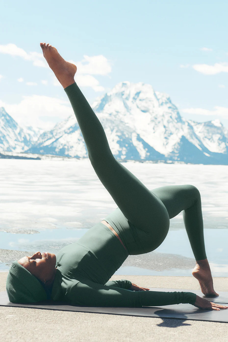 Accolade Sweatpant | Alo Yoga (US)