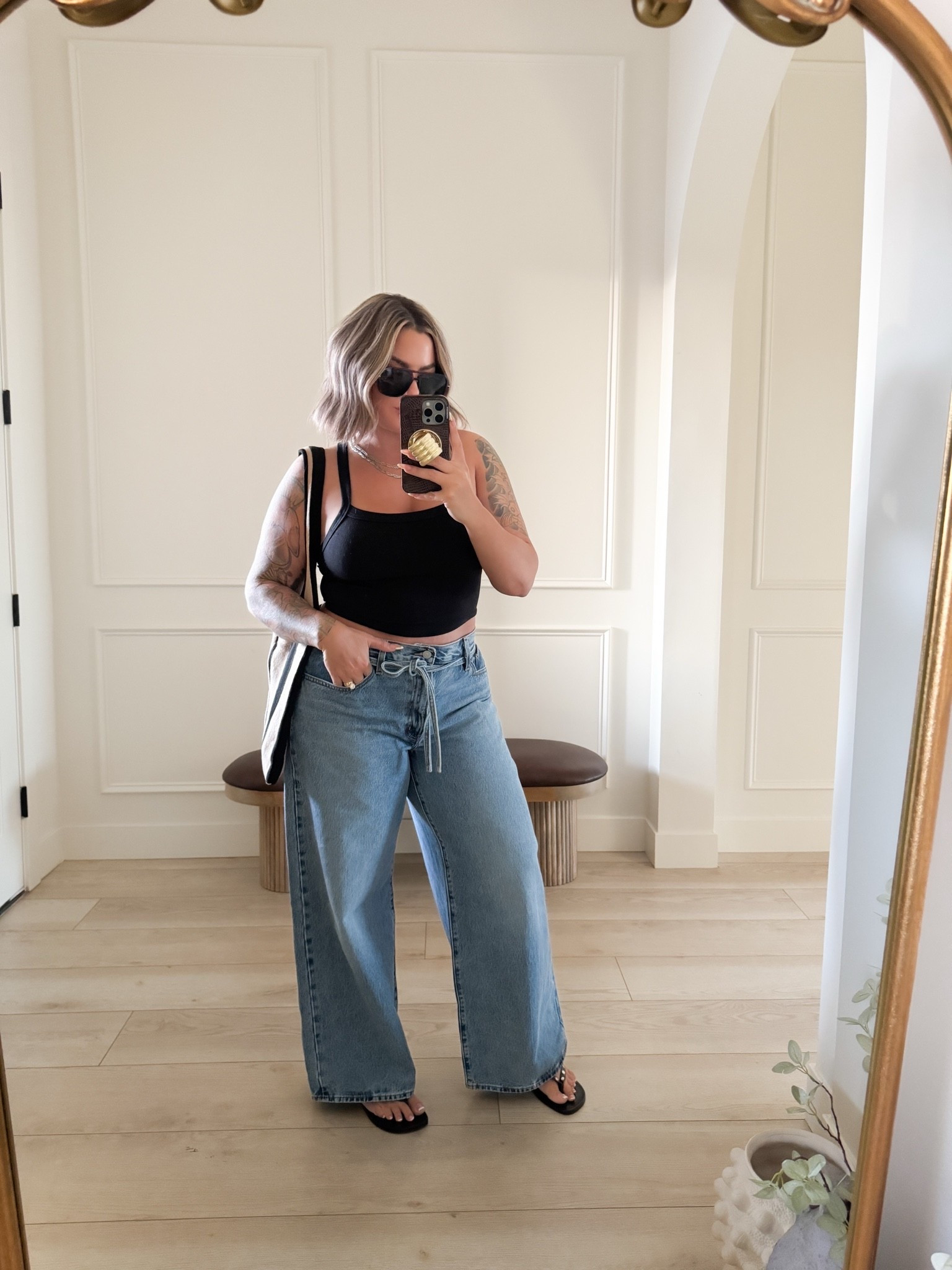 Tank m/l
Jeans 32x31 I would do a 33 length if you want to be able to do a heel if you are 5’5 or taller. 
Size up one size I’m typically a 31 I did a 32