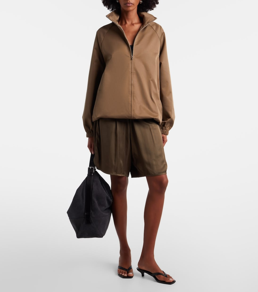 BERMUDA SHORTS 

 