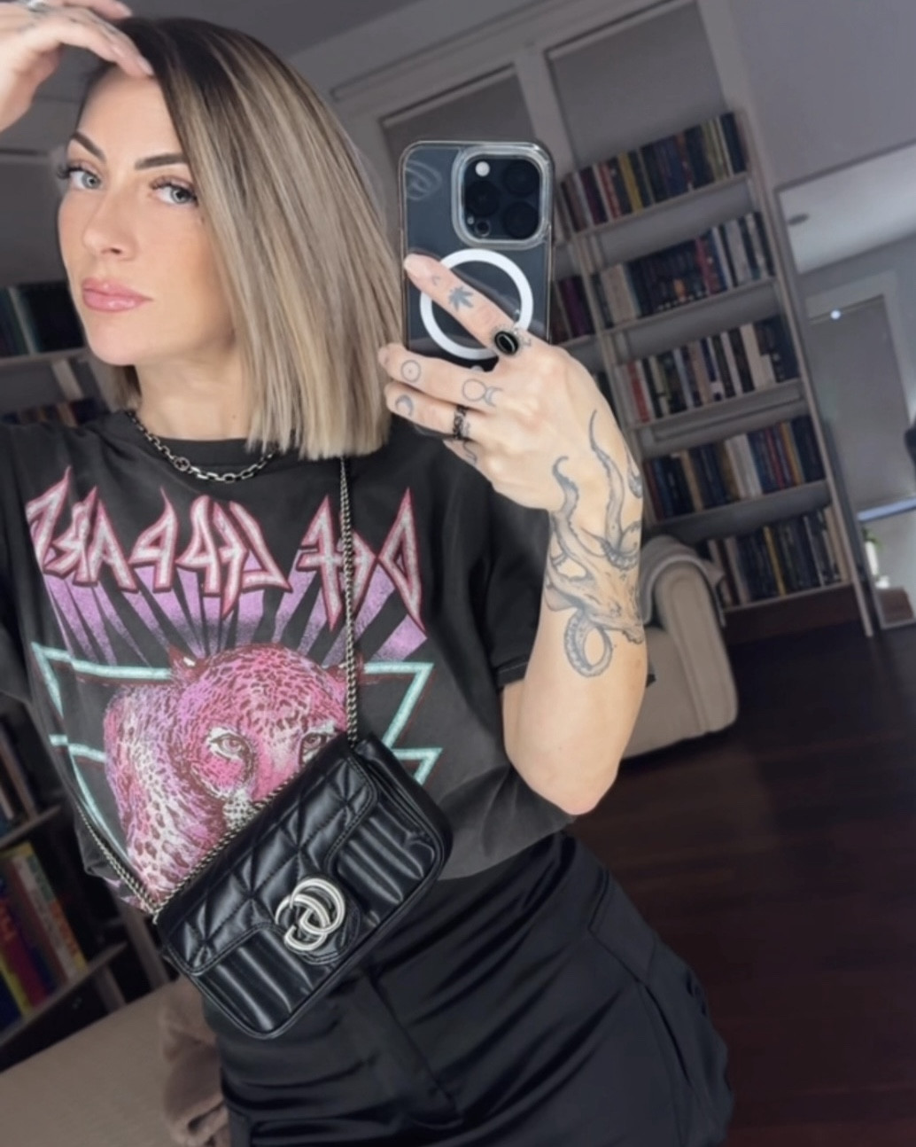 I cannot get over this outfit!🖤🩷