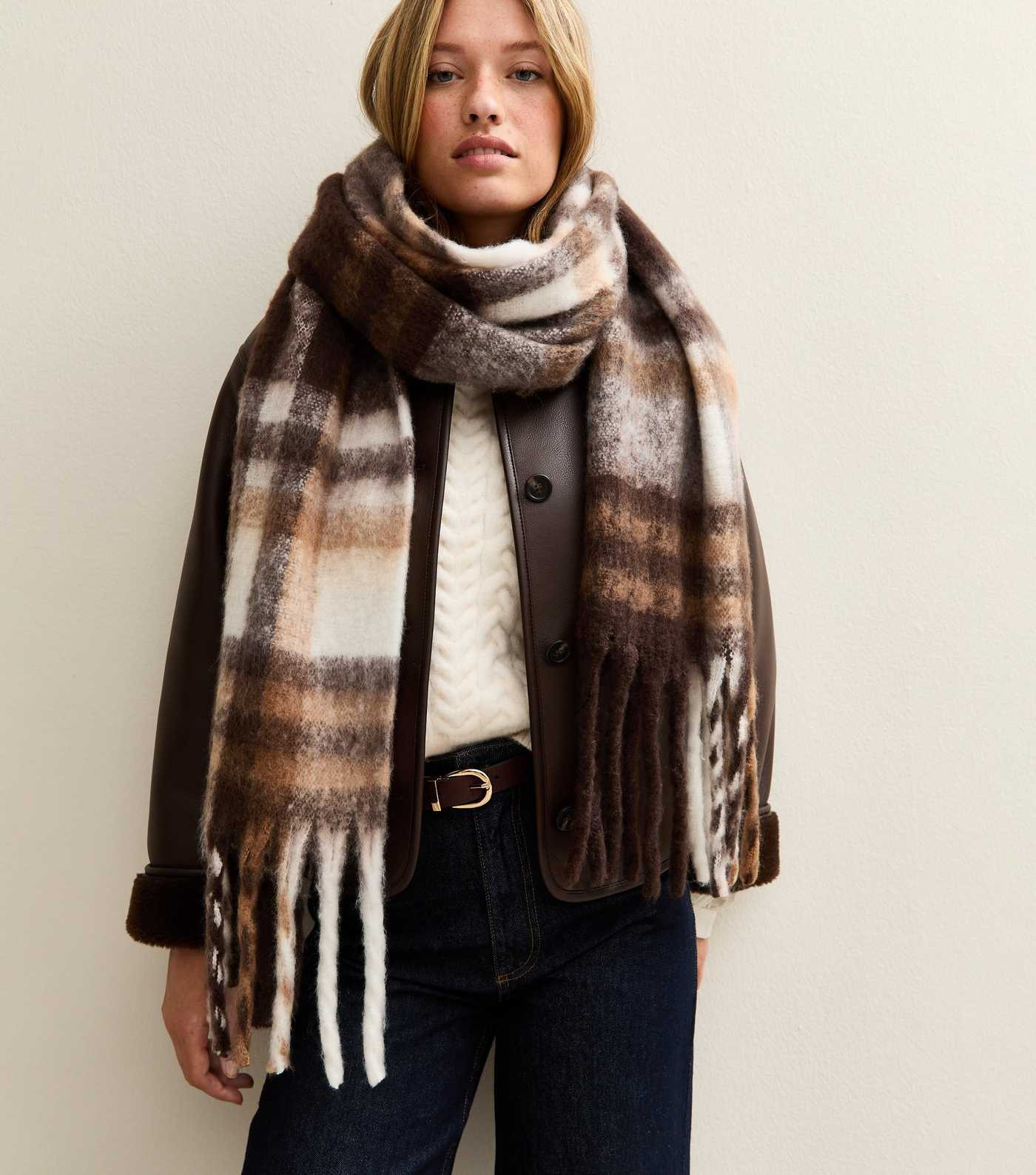 Brown Checked Heavyweight Scarf | New Look | New Look (UK)