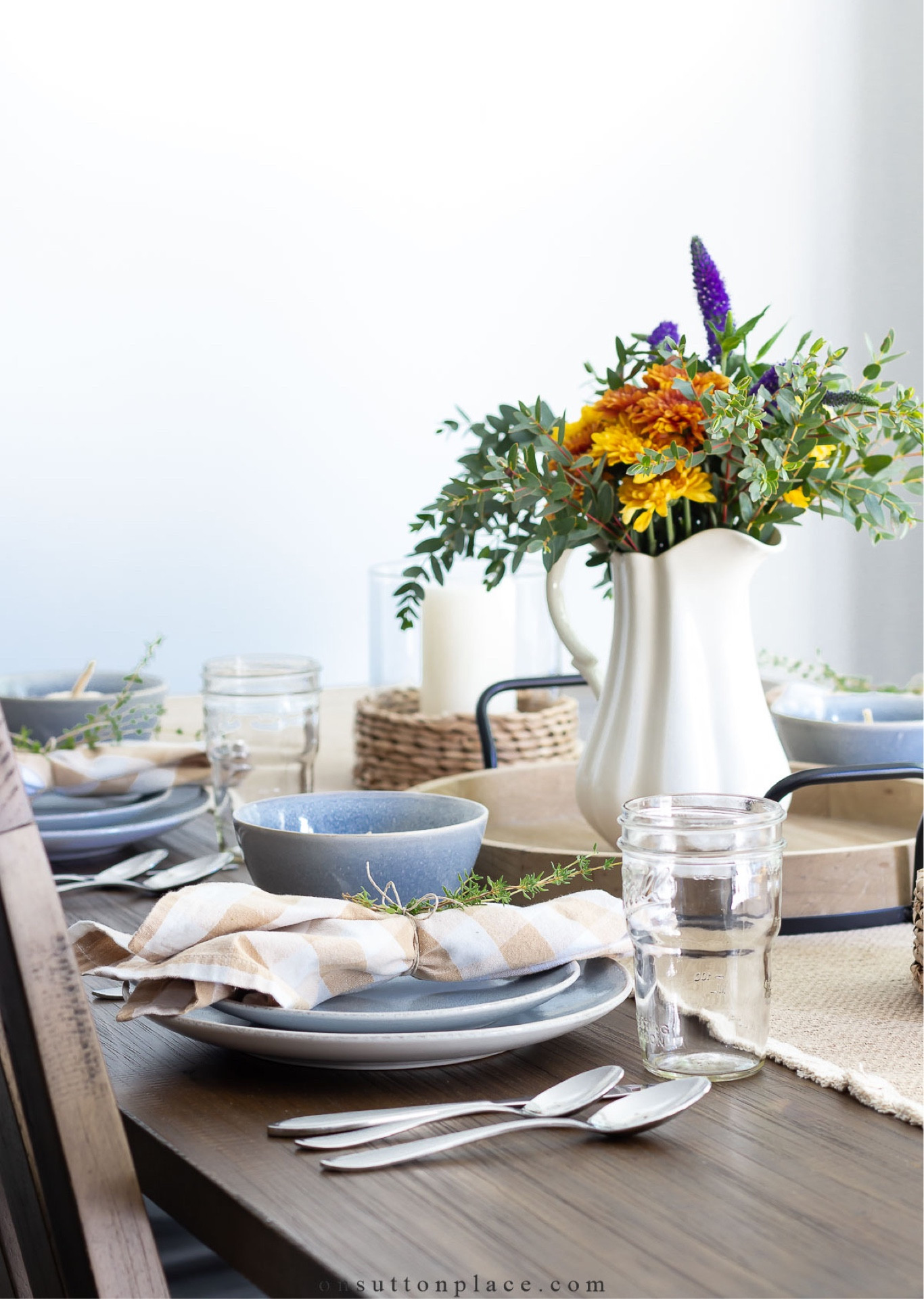 Set a simple and beautiful fall table with help from @Walmart. Start with autumnal flowers, then add soft stoneware dishes, fresh linens, and classic flatware. So easy and affordable!
#WalmartPartner #IYWYK #WalmartFinds

#LTKfindsunder50 #LTKSeasonal #LTKhome