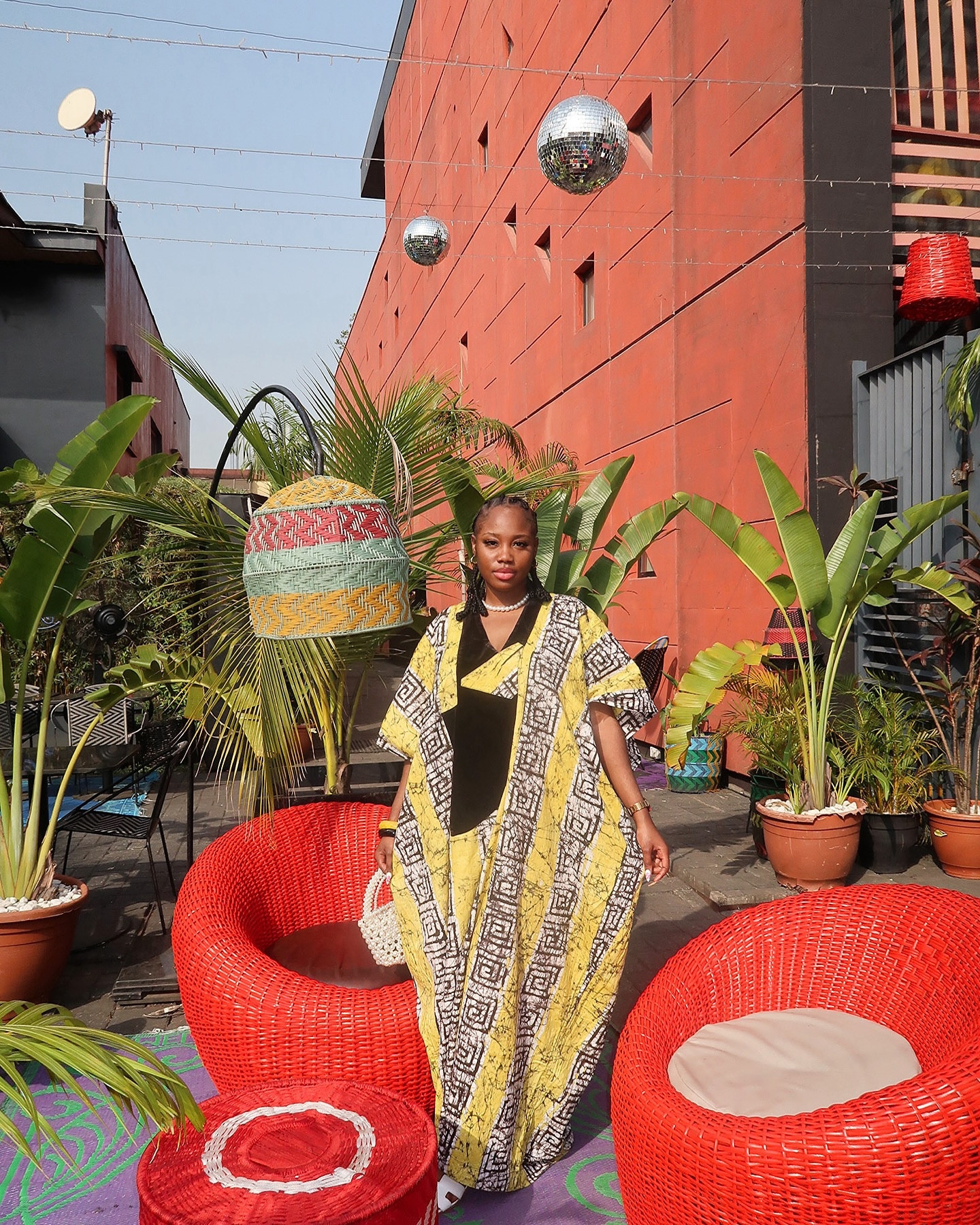 the perfect blend of creativeness 💛🐝 #stylebyemmanuela 

outfit deets ⬇️
bubu: @kwamuhlertw (shoutout to my mum for putting me on)
acrylic bangles: @amazonfashion (can be found on Amazon shop. link in my bio)
sandals & bag: @stevemaddencanada 
rings: @ellaelement.shop 
.
.
.
#nokbyalara #nigerianbrands #nigerianfashion #nigerianfood #lagosvibes #lagosisland #lagosfashion #thingstodoinlagos #lagosblogger #lagosfoodie #torontoblogger #torontofashionblogger #bubustyles #bubugown