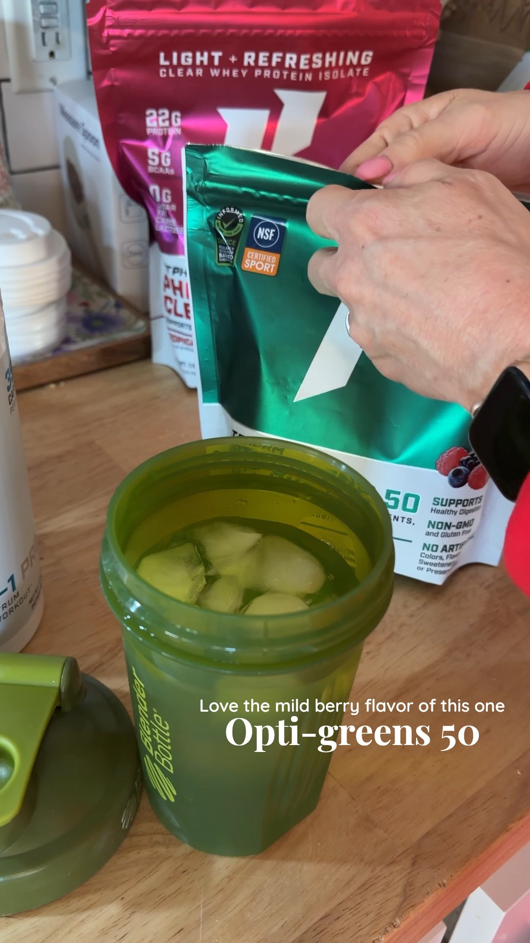 The mild berry flavor of these greens superfood mix makes this an easy one to sip on daily. Phytonutrients, digestive enzymes and probiotics. 🤌🏼

Healthy lifestyle, fitness, health supplements 

#LTKselfcare #LTKActive #LTKfoodie