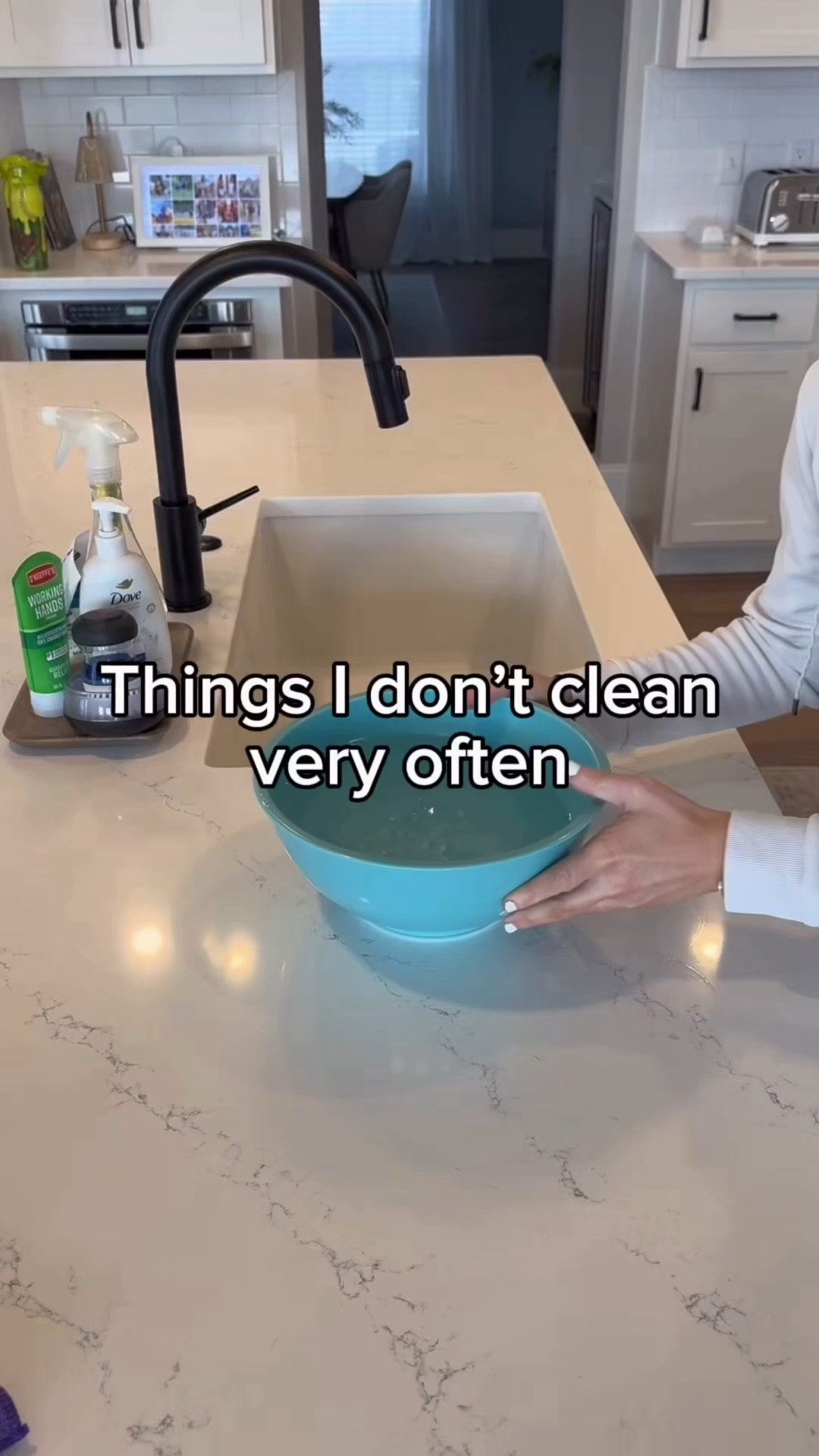 We all have those spots… the ones that don’t make the weekly reset list 😅

But when you finally get to them?? Your whole kitchen feels brand new.

This week I’m tackling the “not often, but makes a BIG difference” areas:
• Cabinets (hello ✨ Murphy Oil Soap shine)
• Under cabinets + baseboards (why do these collect everything)
• Backsplash + grout (so satisfying)
• Coffee maker (needed this one 😬)
• Microwave (don’t open mine before coffee)

Nothing fancy. Just a real-life home getting a little extra love this week.

Save this for your next deep clean day 🤍

#LTKmomlife #LTKHome