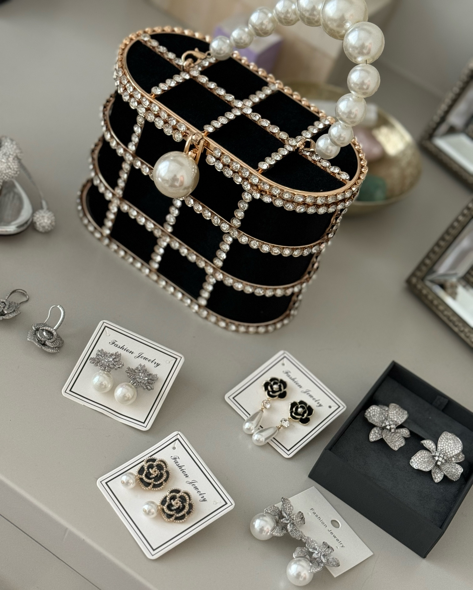 Couldn't get over these gorgeous  Amazon accessories!! Finalizing all the details for LTKCon!  

#LTKCon