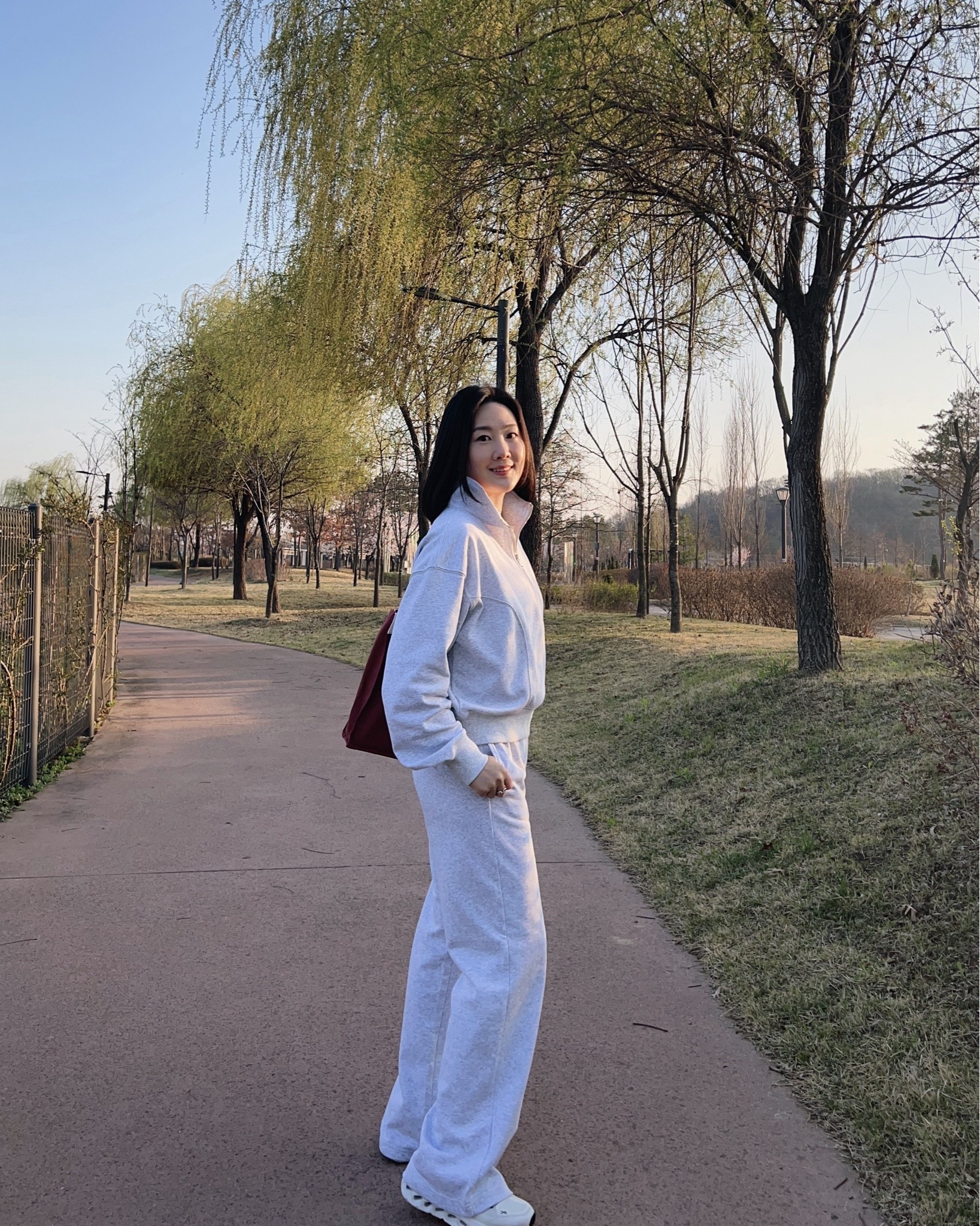 Lilysilk sports wear
언제나 잘 입게 되는 릴리실크 실커리 스포츠웨어 
운동과 함께하는 일상 속 
데일리룩 원마일웨어 추천
From Seoul, Korea

#LTKkorea #LTKfitness #LTKasia