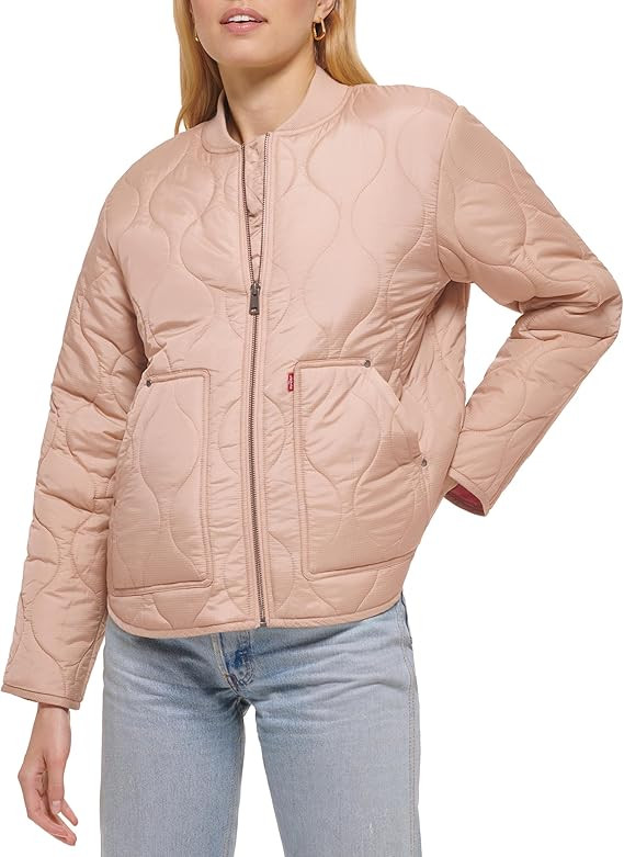 Levi's womens Levi's Women's Onion Quilted Liner Jacket | Amazon (US)