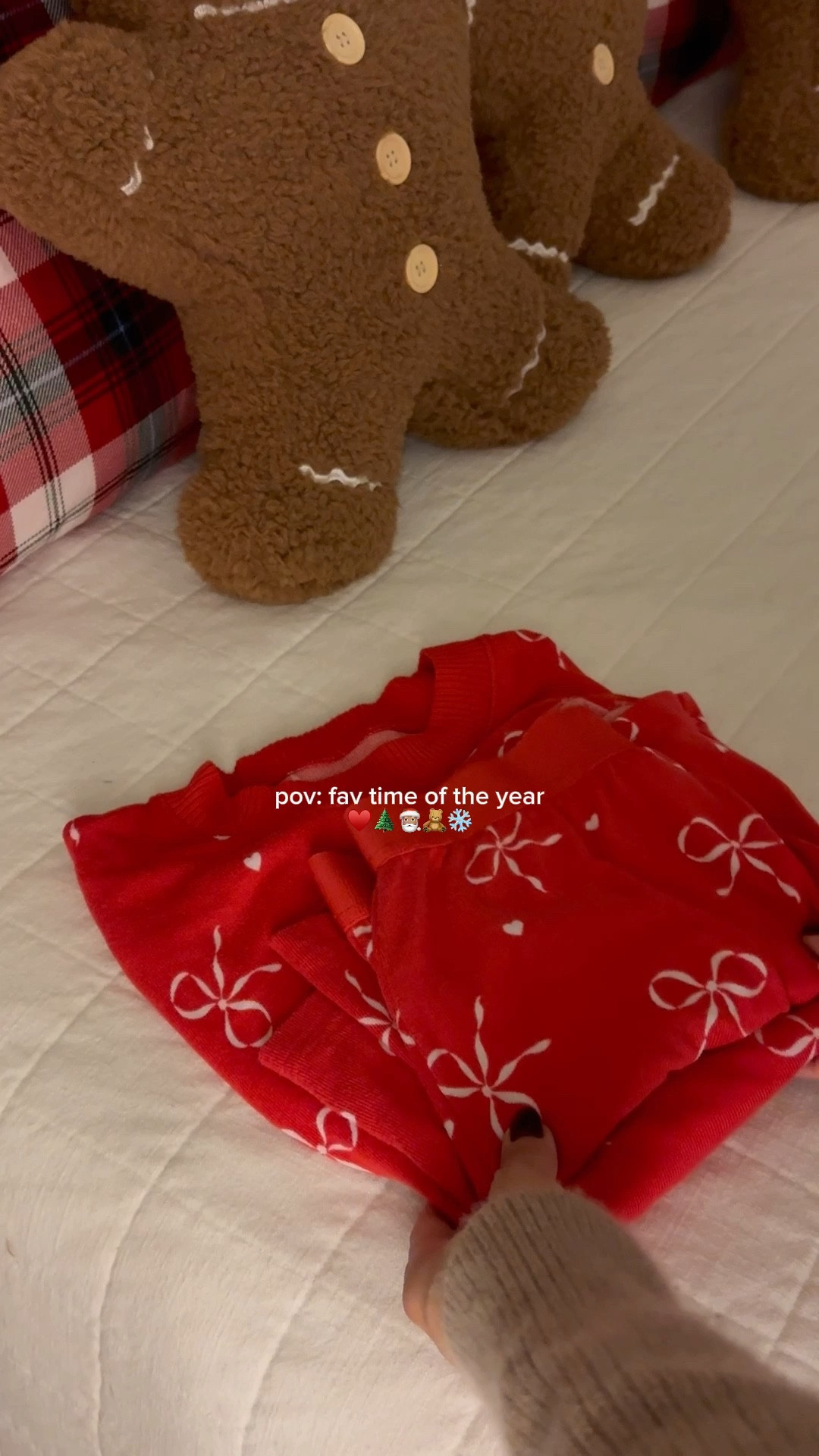 Christmas pjs
Pajama 
Christmas decor
Cozy home
Home decor
Gift ideas 
Bow pajamas 
Jelly cat
Night routine
Skincare 
Christmas mug
Gingerbread mug
HolidayBedsheets 



#LTKStyleTip #LTKHoliday