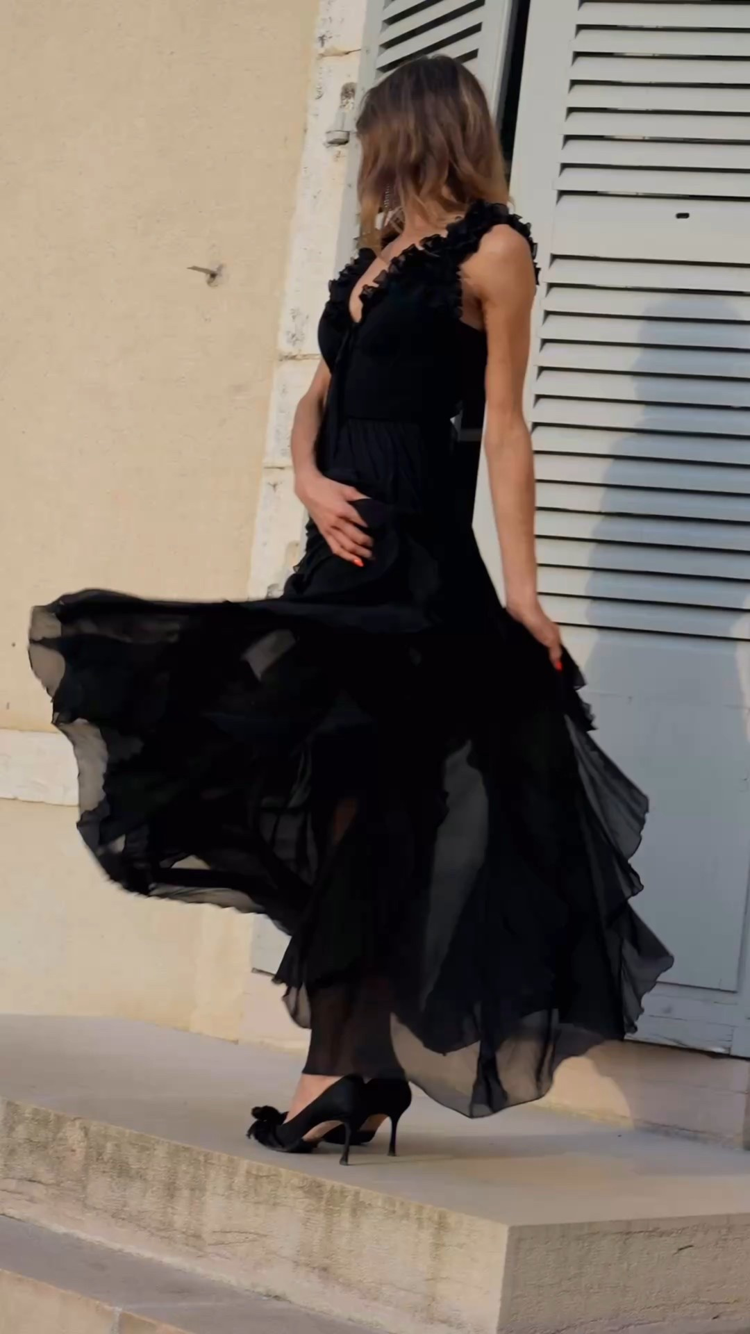 Elie Saab ruffle gown + Saint Laurent silver earrings. Inspired by my first-ever gala dress (an Elie Saab 2018 piece gifted for my prom). The exact gown is no longer available, so I linked comparable black gowns — including newer Elie Saab styles with the same fluid ruffle effect — plus silver earring options. Tap to shop.

#EveningGown #BlackDress #ElieSaab #SaintLaurent #LuxuryFashion


black ruffle gown, evening gown, formal black dress, wedding guest dress, gala look, luxury eveningwear, floor-length dress, Elie Saab gown, Saint Laurent earrings, silver statement earrings, occasionwear, timeless black dress

#LTKwedding #LTKdatenight #LTKpartywear